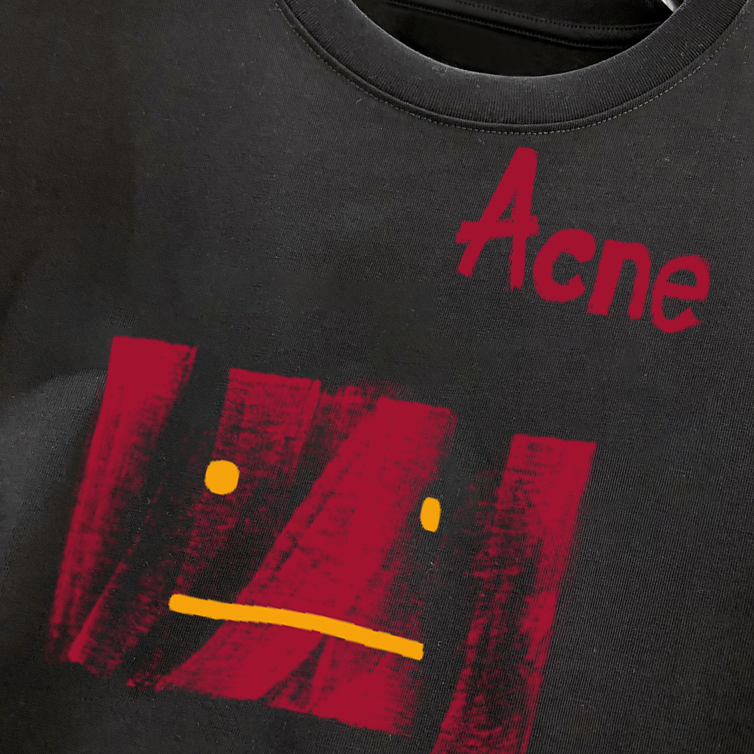 ￼ ￼ ￼ ￼ ￼ ￼ ￼ ￼￼        ACNE 新款字母印花双层重工短袖T桖  字母图案不管是