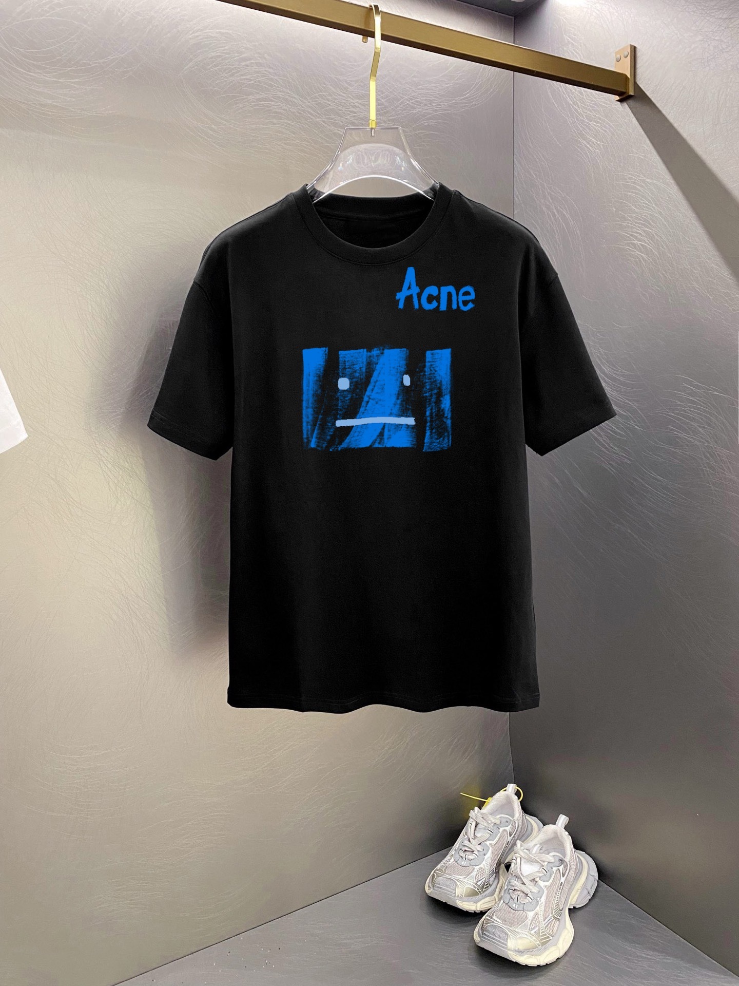         ACNE 新款字母印花双层重工短袖T桖 字母图案不管是