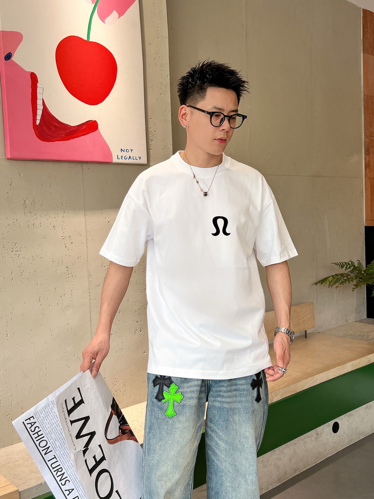         LULU 新款字母印花双层重工短袖T桖 字母图案不管是