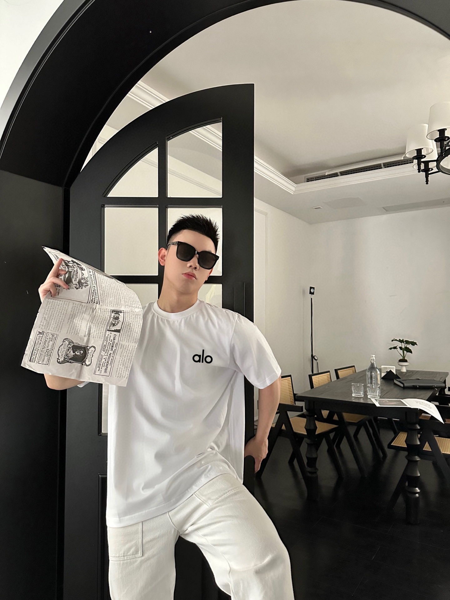         ALO 新款字母印花双层重工短袖T桖 字母图案不管是T