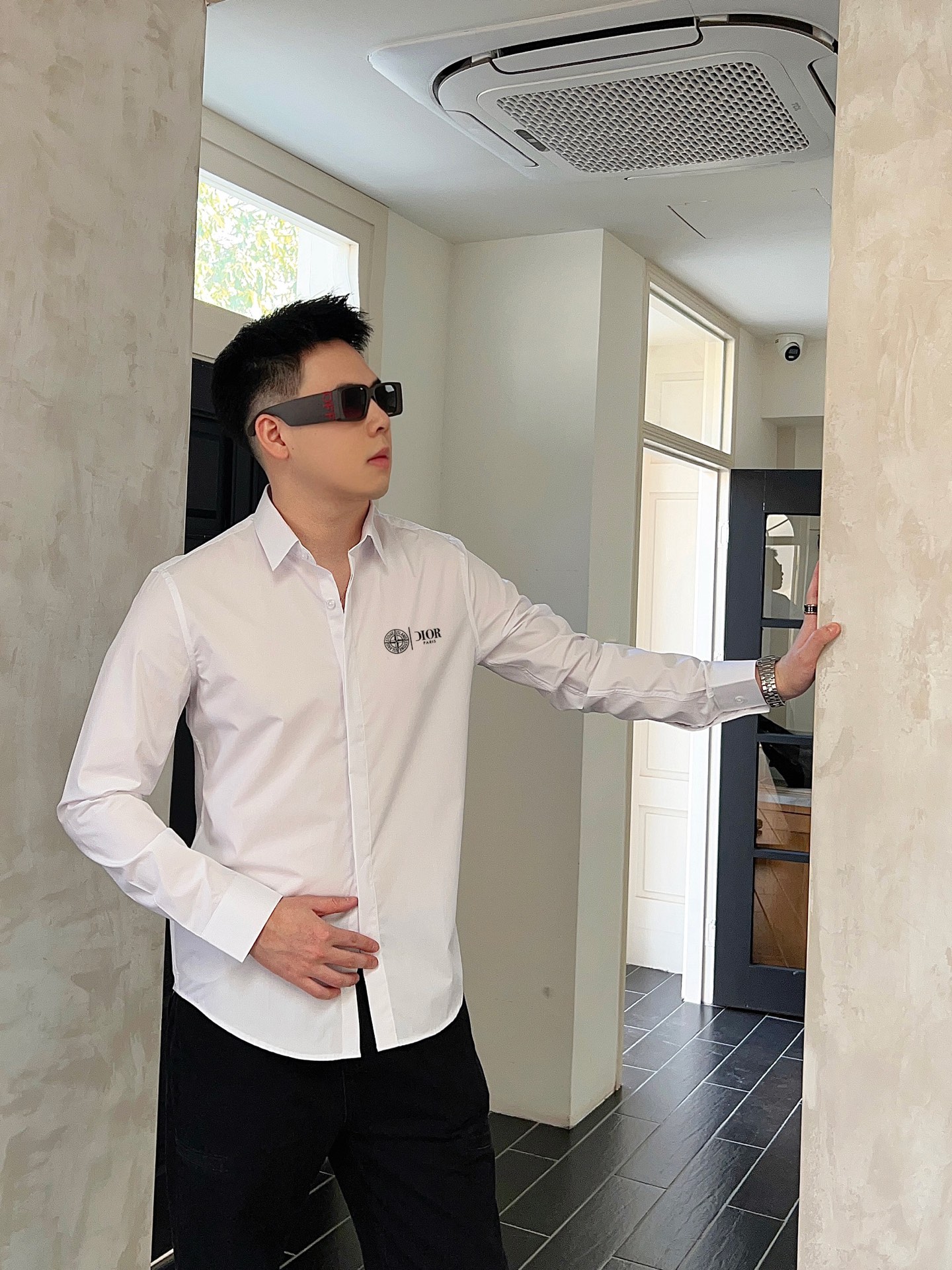 F940 DR 迪奥 最新款男士必备款衬衫，100%天然棉，舒服透气，原单狠货，原版面料，柔软舒适，上身