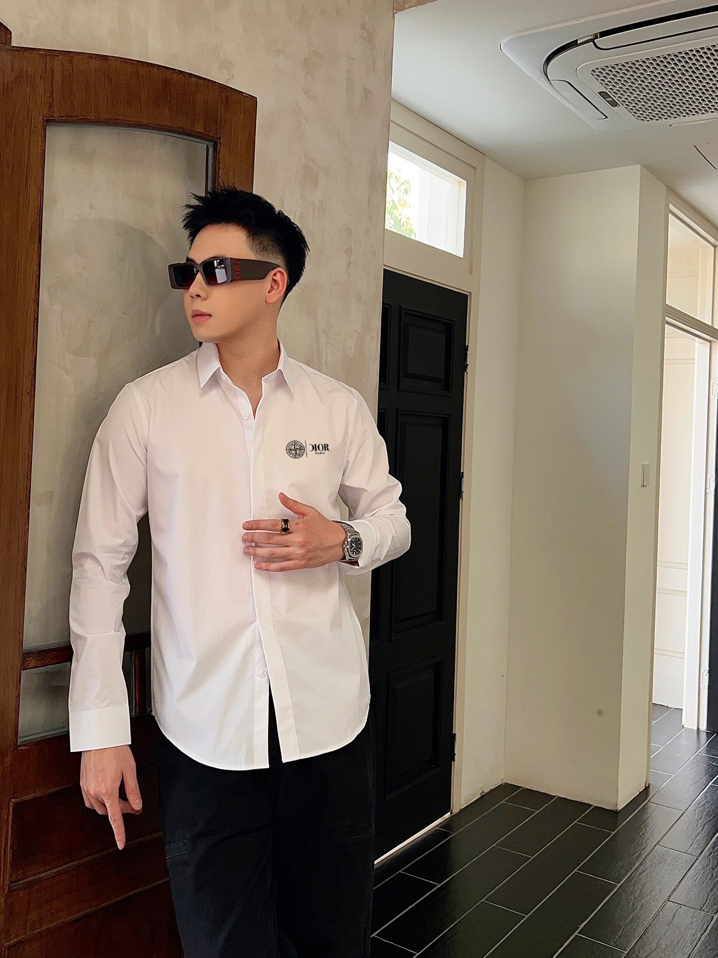 F940 DR 迪奥 最新款男士必备款衬衫，100%天然棉，舒服透气，原单狠货，原版面料，柔软舒适，上身