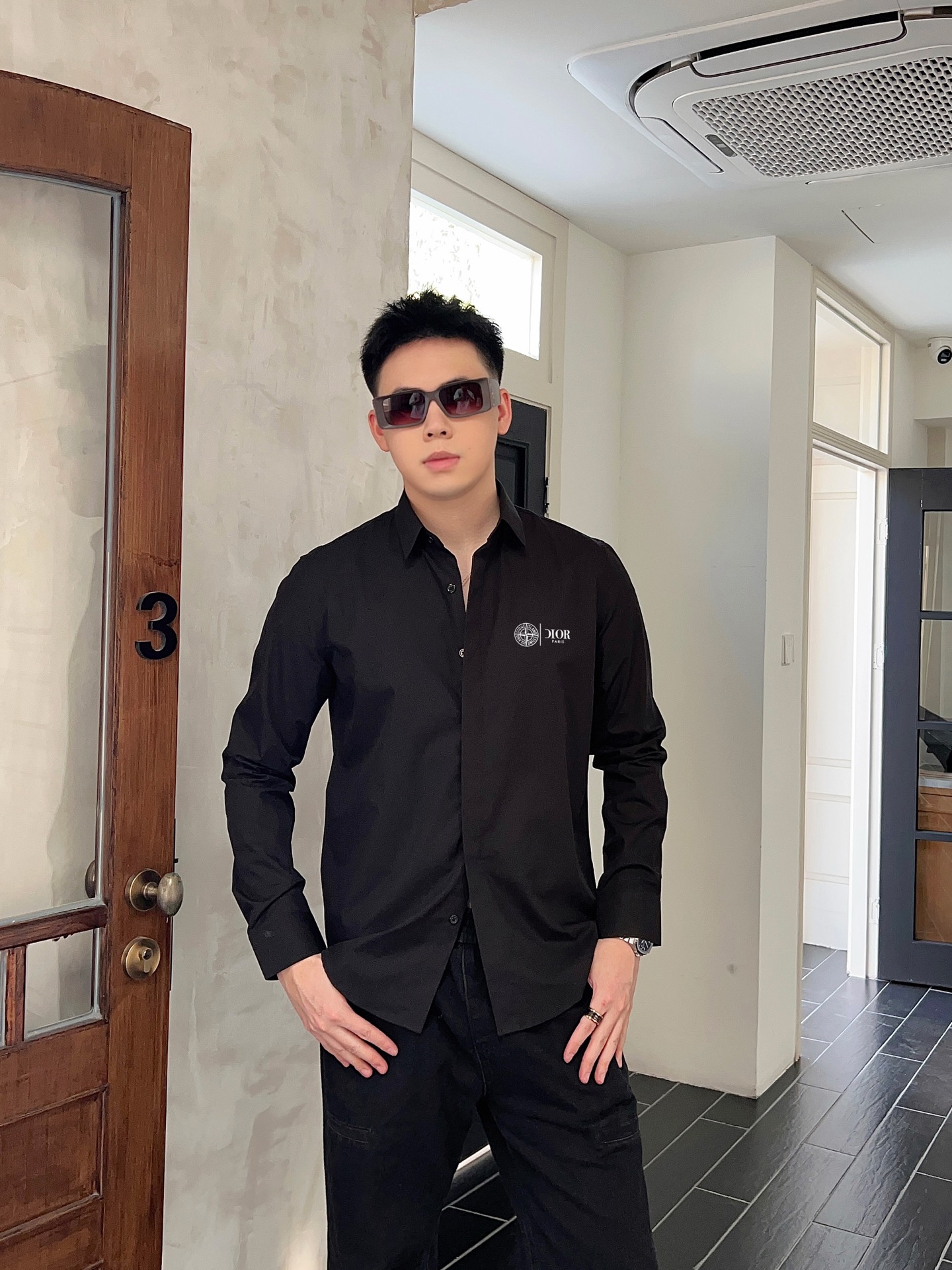 F940 迪奥 最新款男士必备款衬衫，100%天然棉，舒服透气，原单狠货，原版面料，柔软舒适，上身高端又