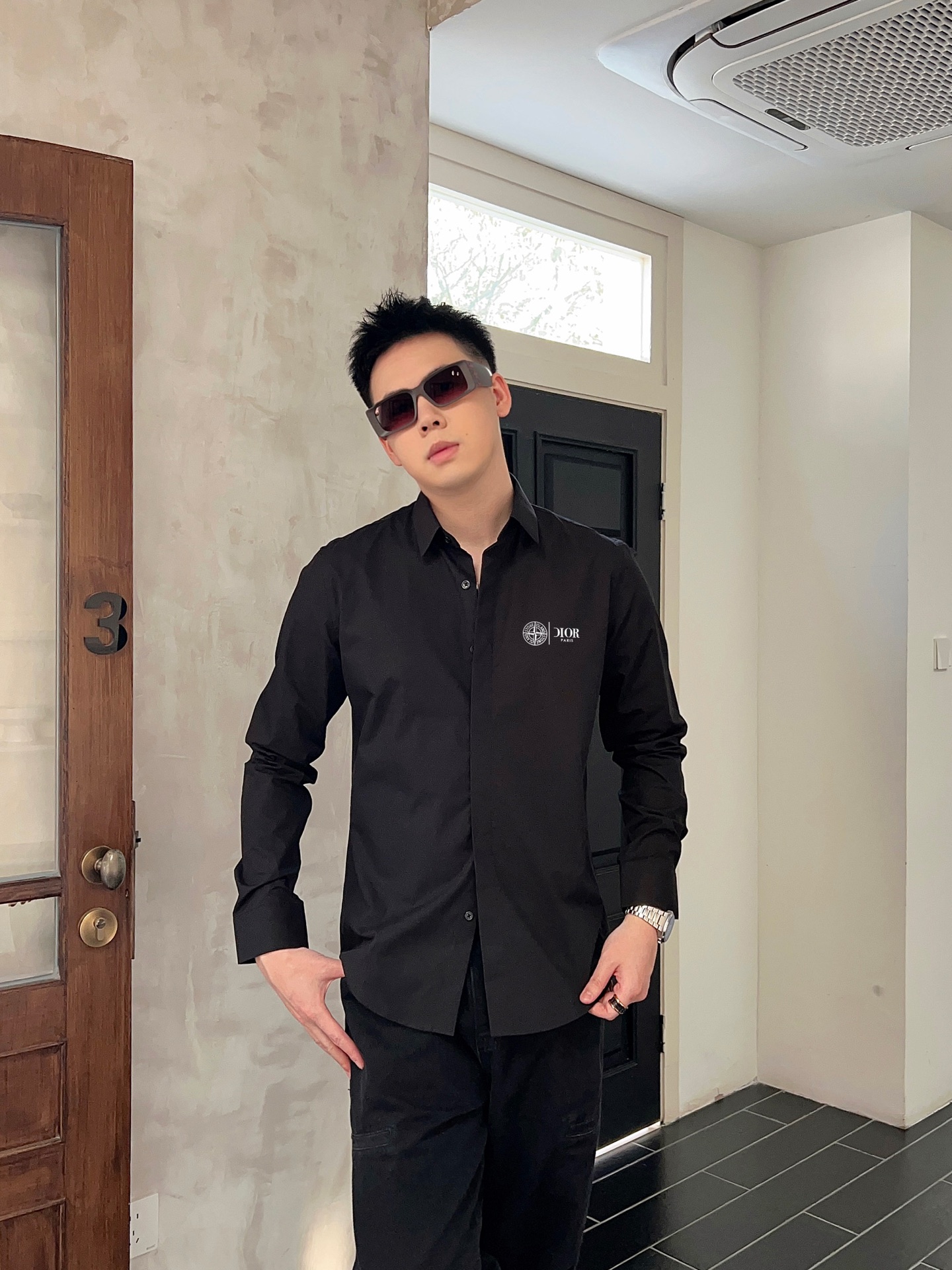 F940 迪奥 最新款男士必备款衬衫，100%天然棉，舒服透气，原单狠货，原版面料，柔软舒适，上身高端又