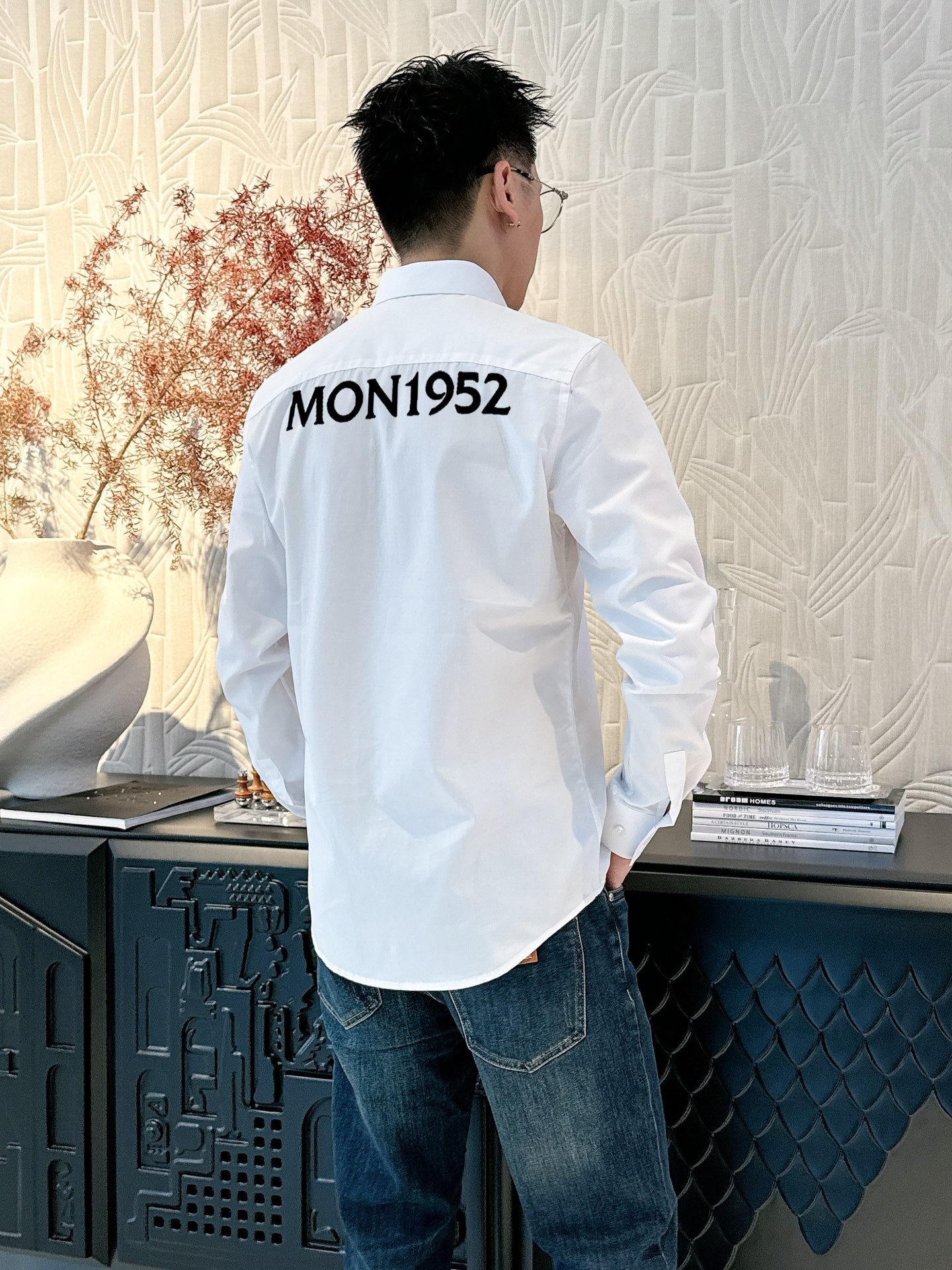 F940 蒙口 最新款男士必备款衬衫，100%天然棉，舒服透气，原单狠货，原版面料，柔软舒适，上身高端又