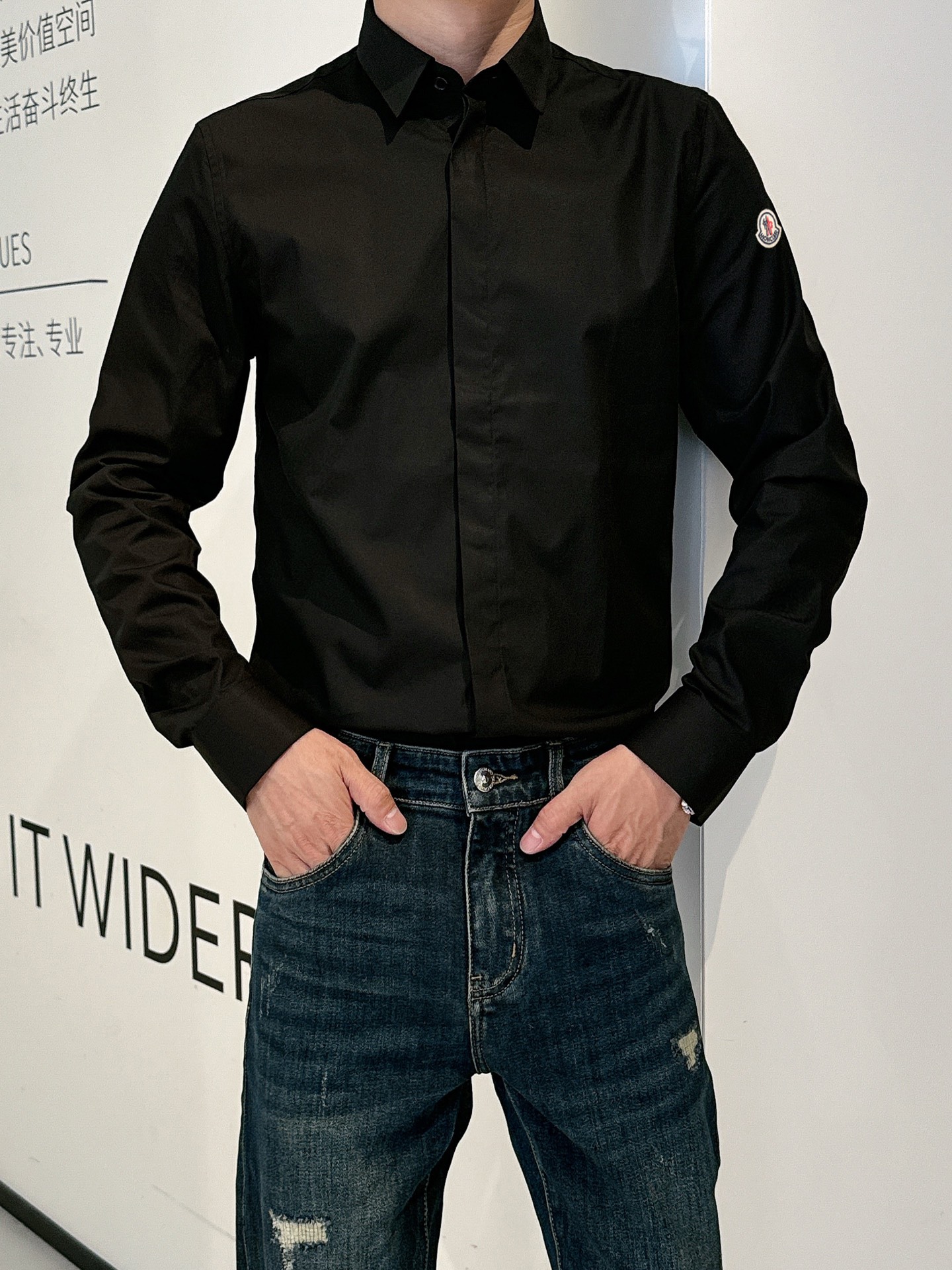 F940 蒙口 最新款男士必备款衬衫，100%天然棉，舒服透气，原单狠货，原版面料，柔软舒适，上身高端又