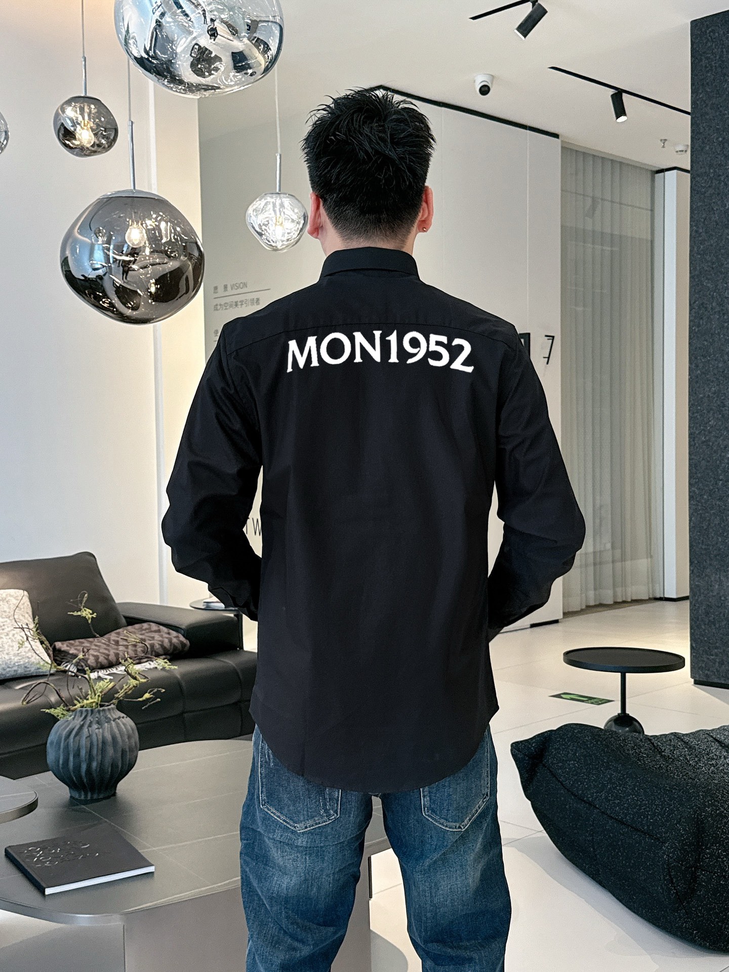 F940 蒙口 最新款男士必备款衬衫，100%天然棉，舒服透气，原单狠货，原版面料，柔软舒适，上身高端又