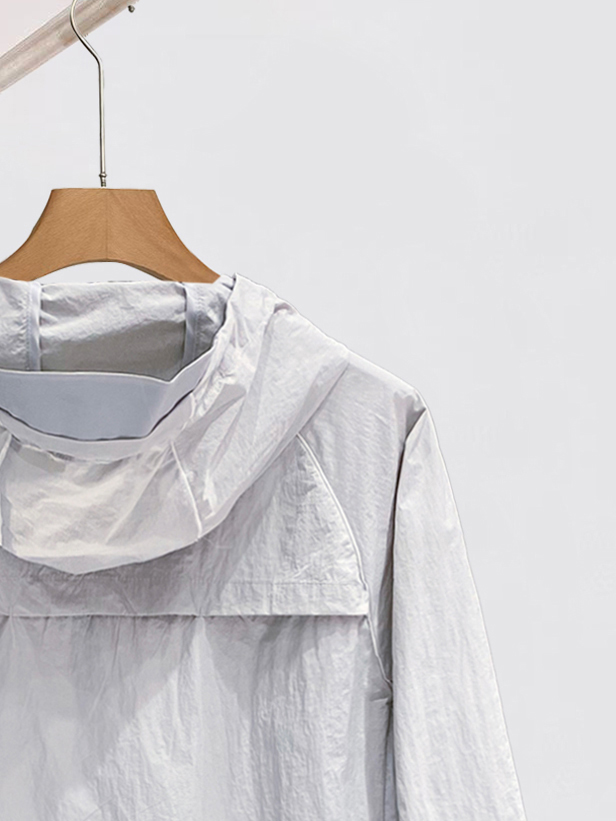 始祖鸟 官网同款防晒轻薄风壳防晒衣皮肤衣 炎热而多变的天气冒险活动时穿着。sqush连采用tyonotm