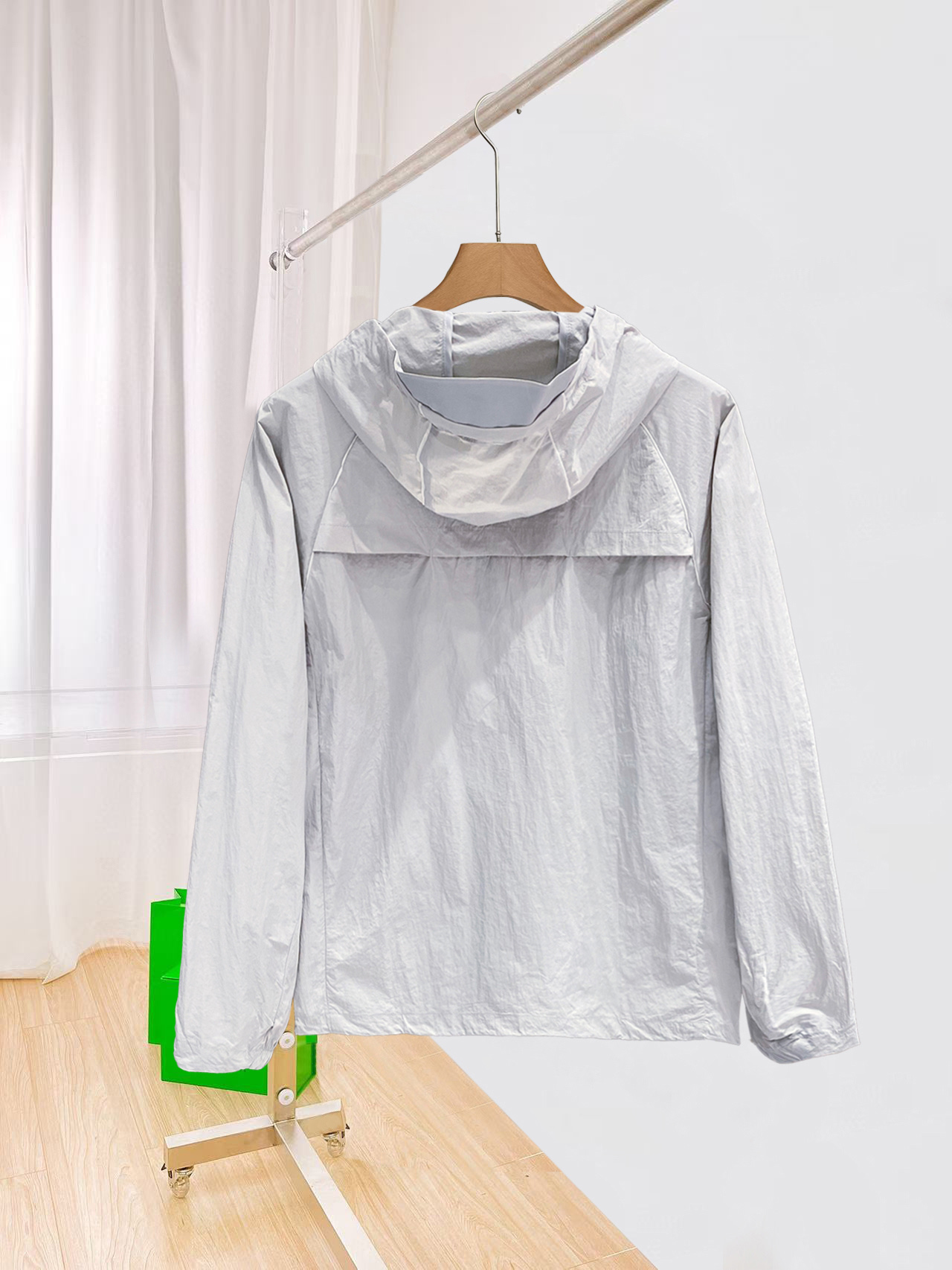 始祖鸟 官网同款防晒轻薄风壳防晒衣皮肤衣 炎热而多变的天气冒险活动时穿着。sqush连采用tyonotm