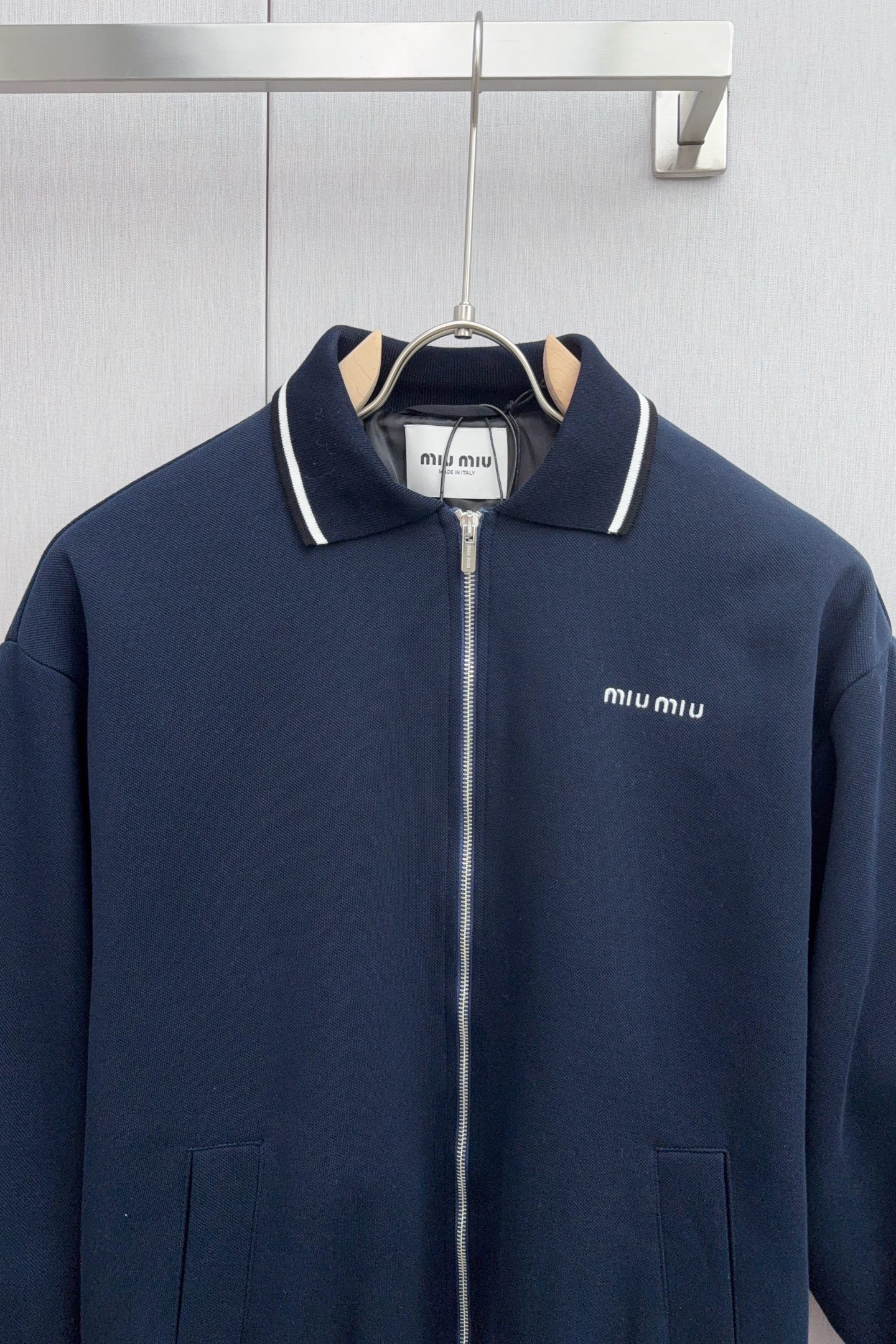 Miu Miu Autumn/Winter Coats: Exclusive Designs, Imported Technology, Unique Styles. - 图片 4