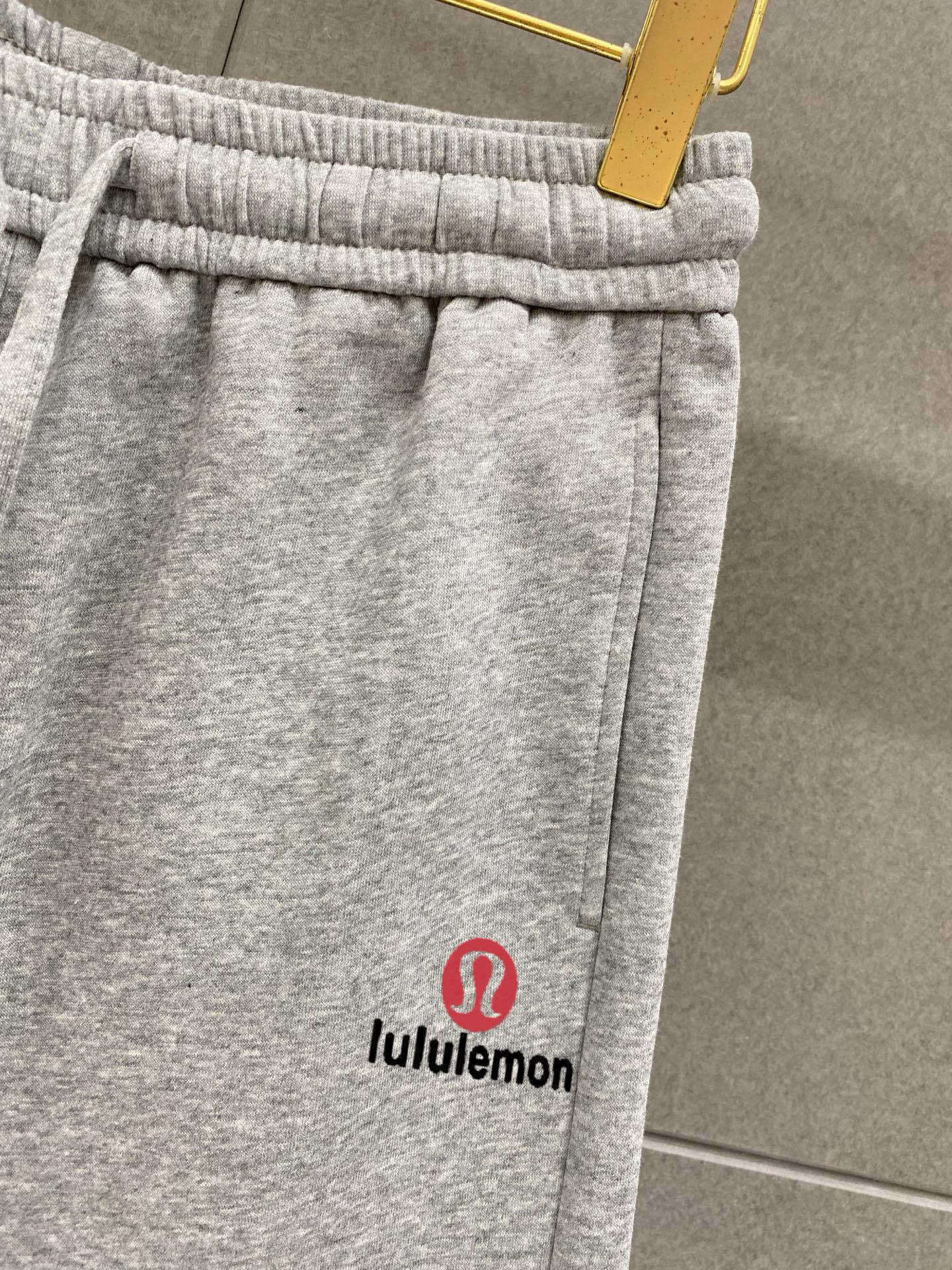    lululem 25春夏新款短裤 这款极简表达现代态度。面布63.1%棉36.9聚酯倩