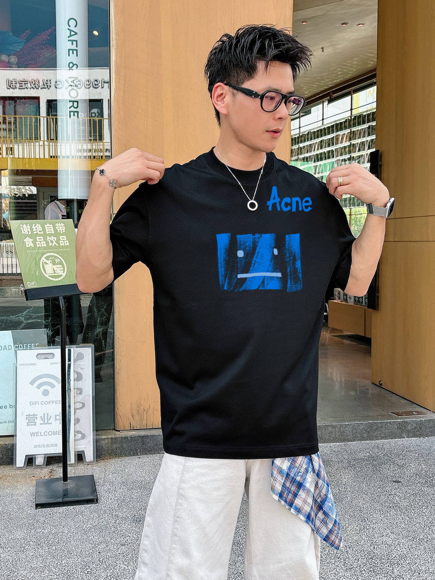  ACNE 新款字母印花双层重工短袖T桖  字母图案不管是T桖还是卫衣都是每年的爆款单品  前幅大面积印