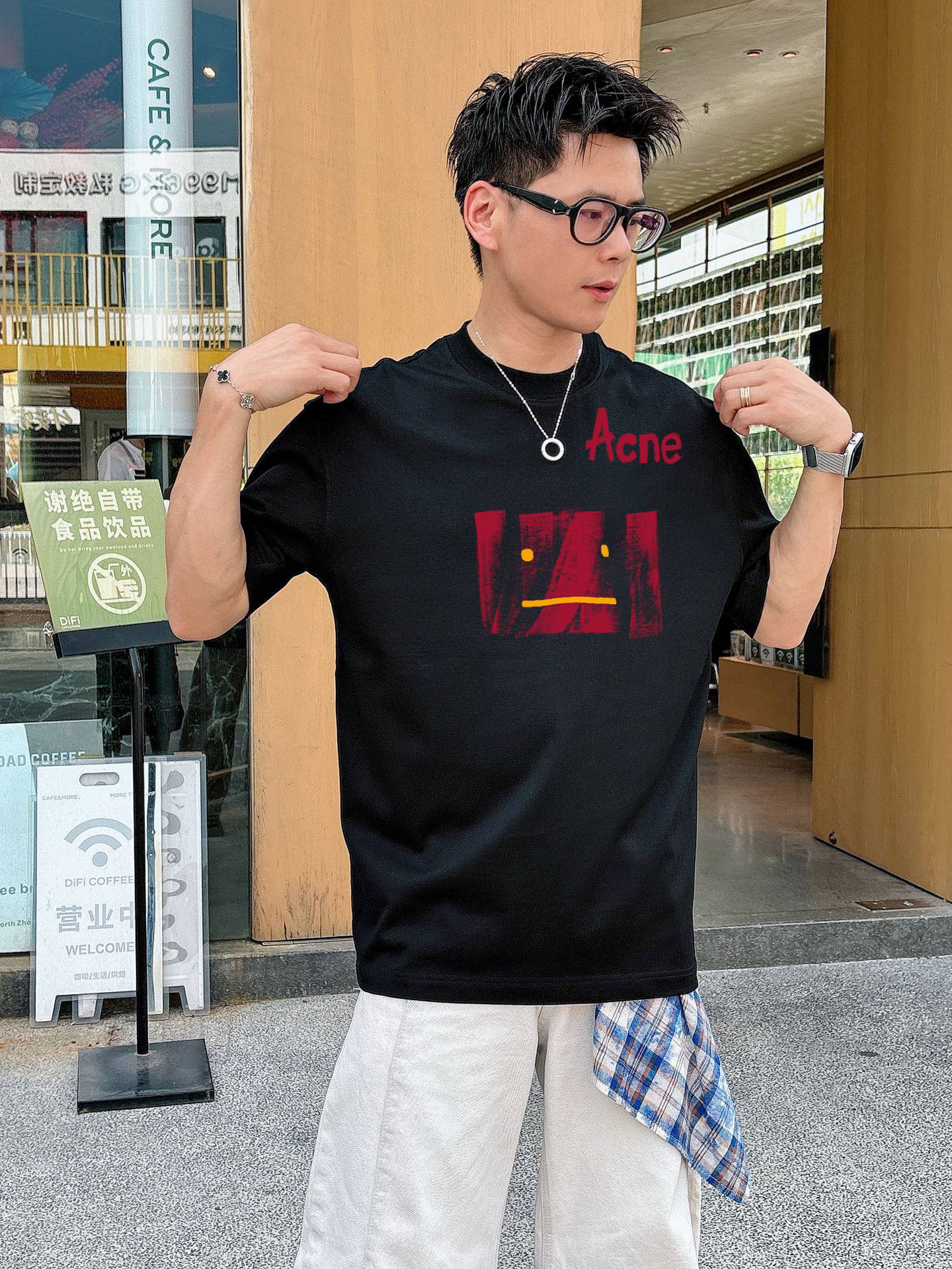  ACNE 新款字母印花双层重工短袖T桖  字母图案不管是T桖还是卫衣都是每年的爆款单品  前幅大面积印