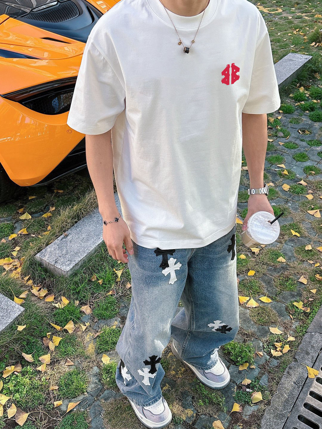  巴黎世家 新款字母印花双层重工短袖T桖  字母图案不管是T桖还是卫衣都是每年的爆款单品  前幅大面积印