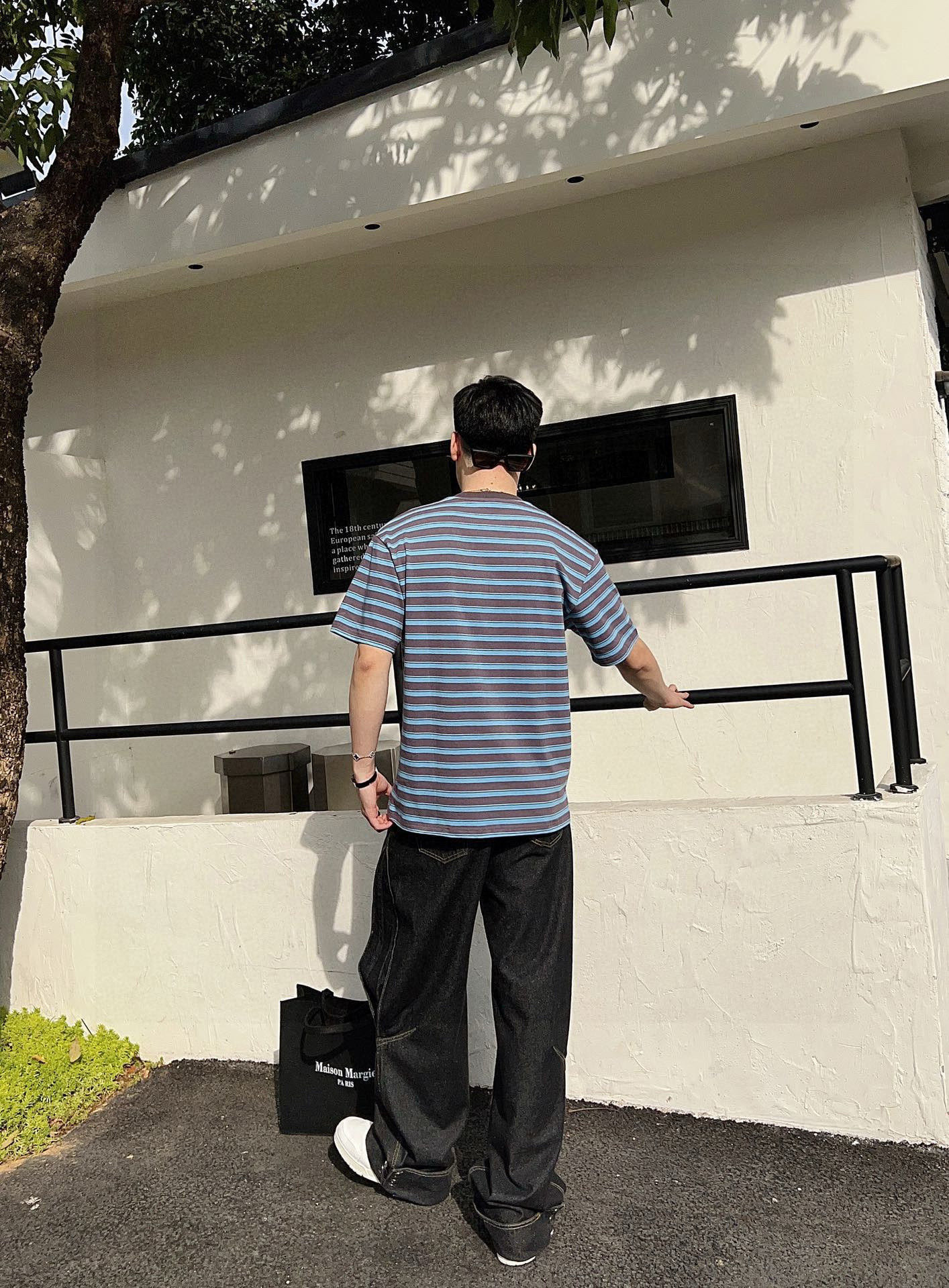 ￼ ￼ ￼ ￼    Miu Miu 25官网同步发售 欧美流行趋势 洗水分层工艺 洗水纯棉面料 条纹线