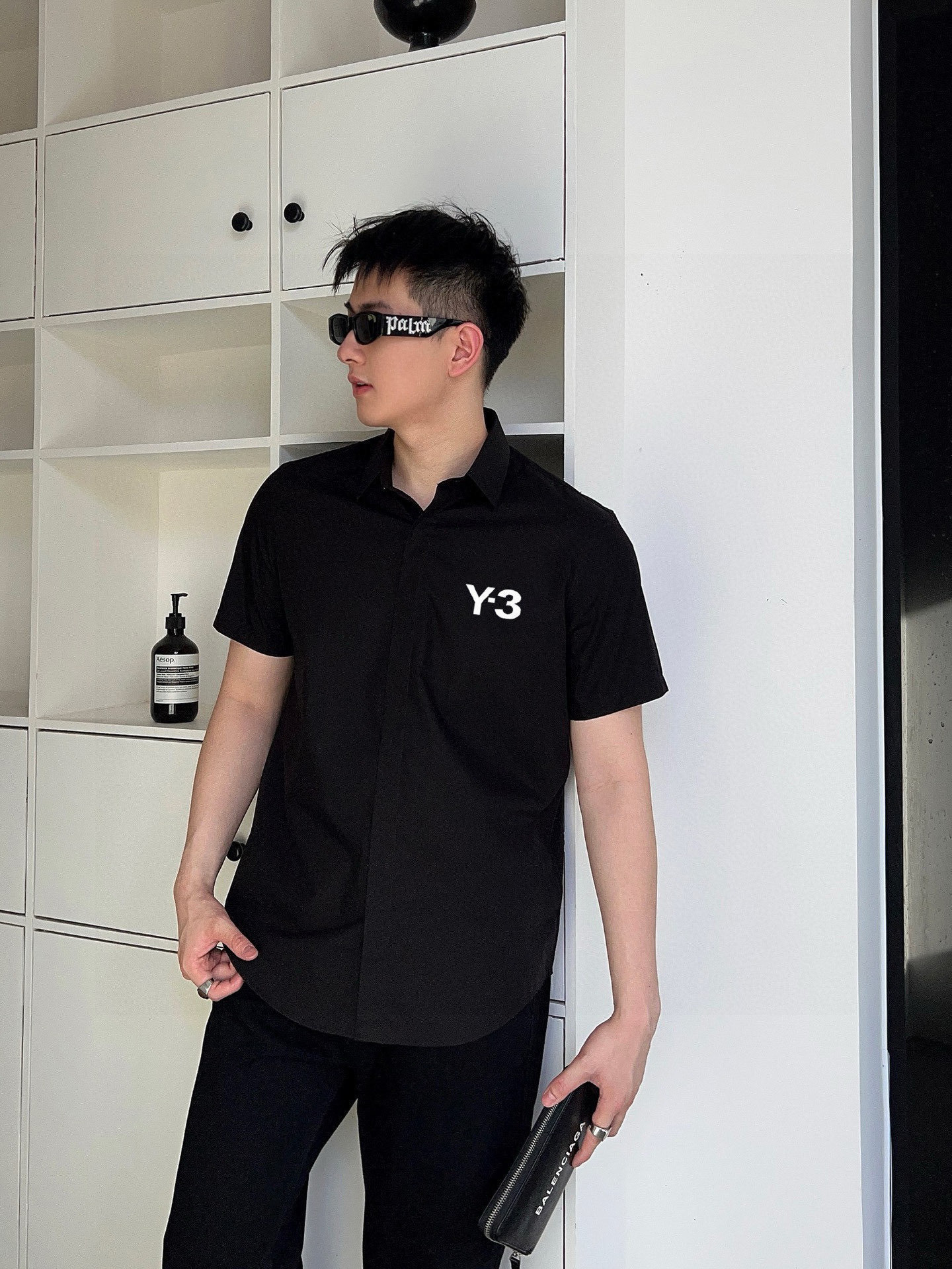  Y-3 专柜最新款男士必备款短袖衬衫,100%天然棉,舒服透气,原单狠货,原版面料,柔软舒适,上