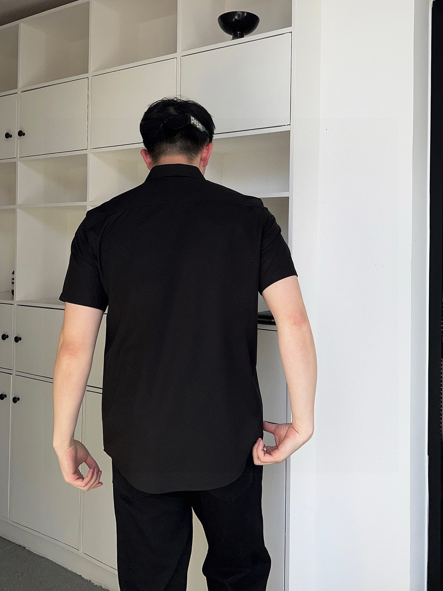  Y-3 专柜最新款男士必备款短袖衬衫,100%天然棉,舒服透气,原单狠货,原版面料,柔软舒适,上