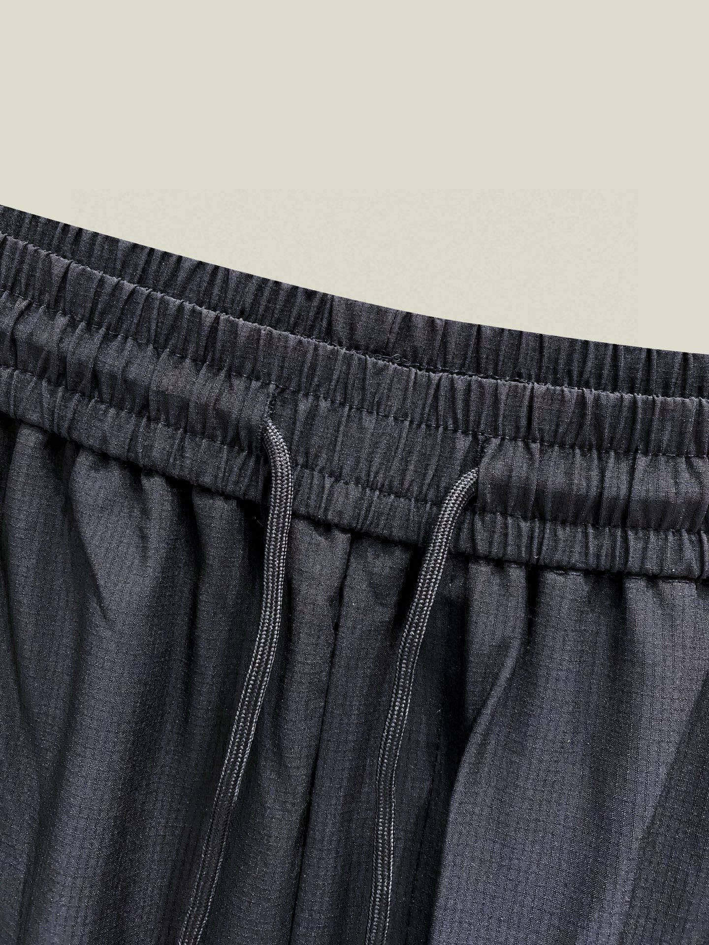  Y-3 同步更新 织带长裤 春夏定制高科技面料 舒适无比 家族式织带拼接 运动感超强 尺码：L-4XL