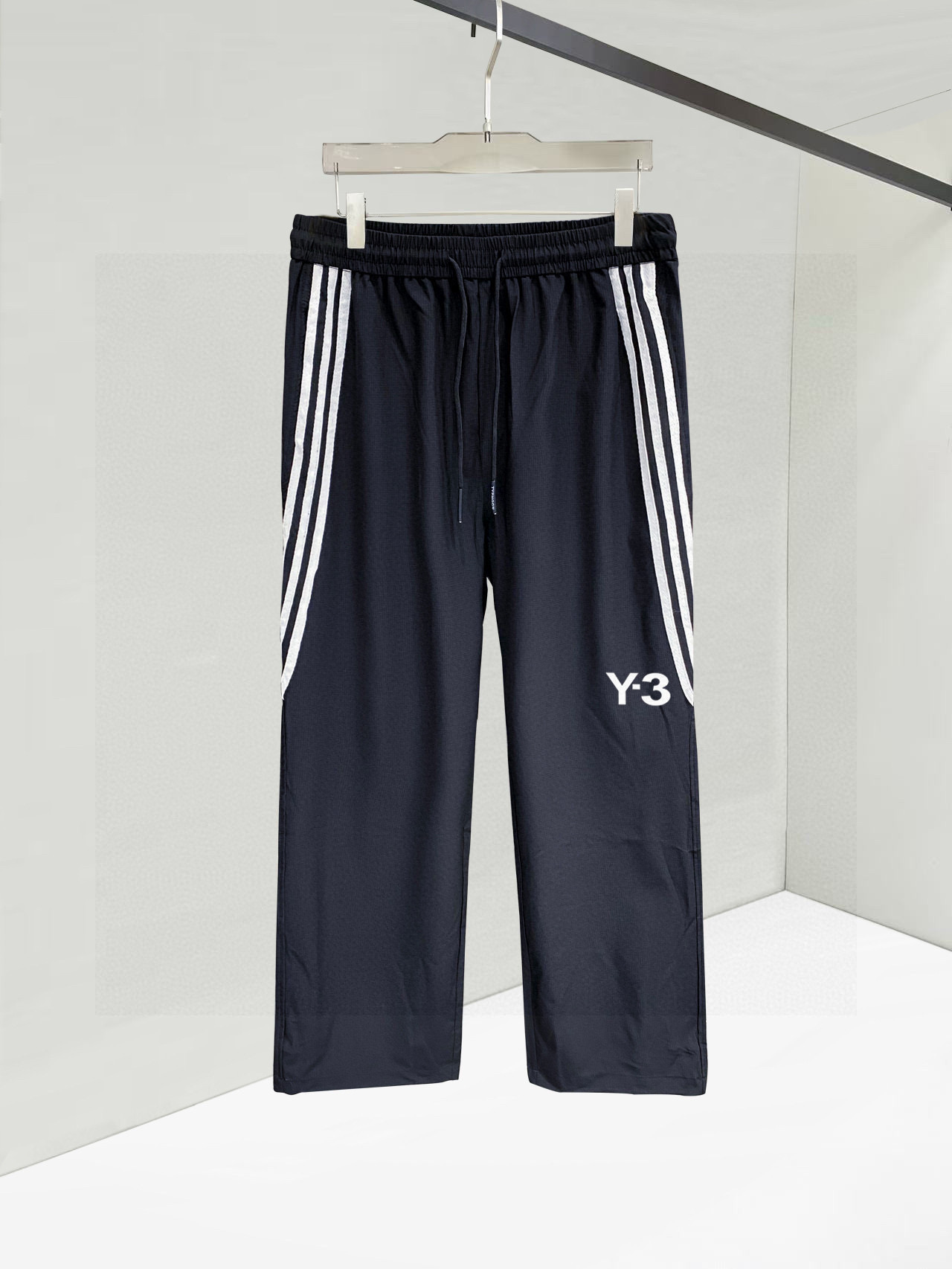  Y-3 同步更新 织带长裤 春夏定制高科技面料 舒适无比 家族式织带拼接 运动感超强 尺码：L-4XL