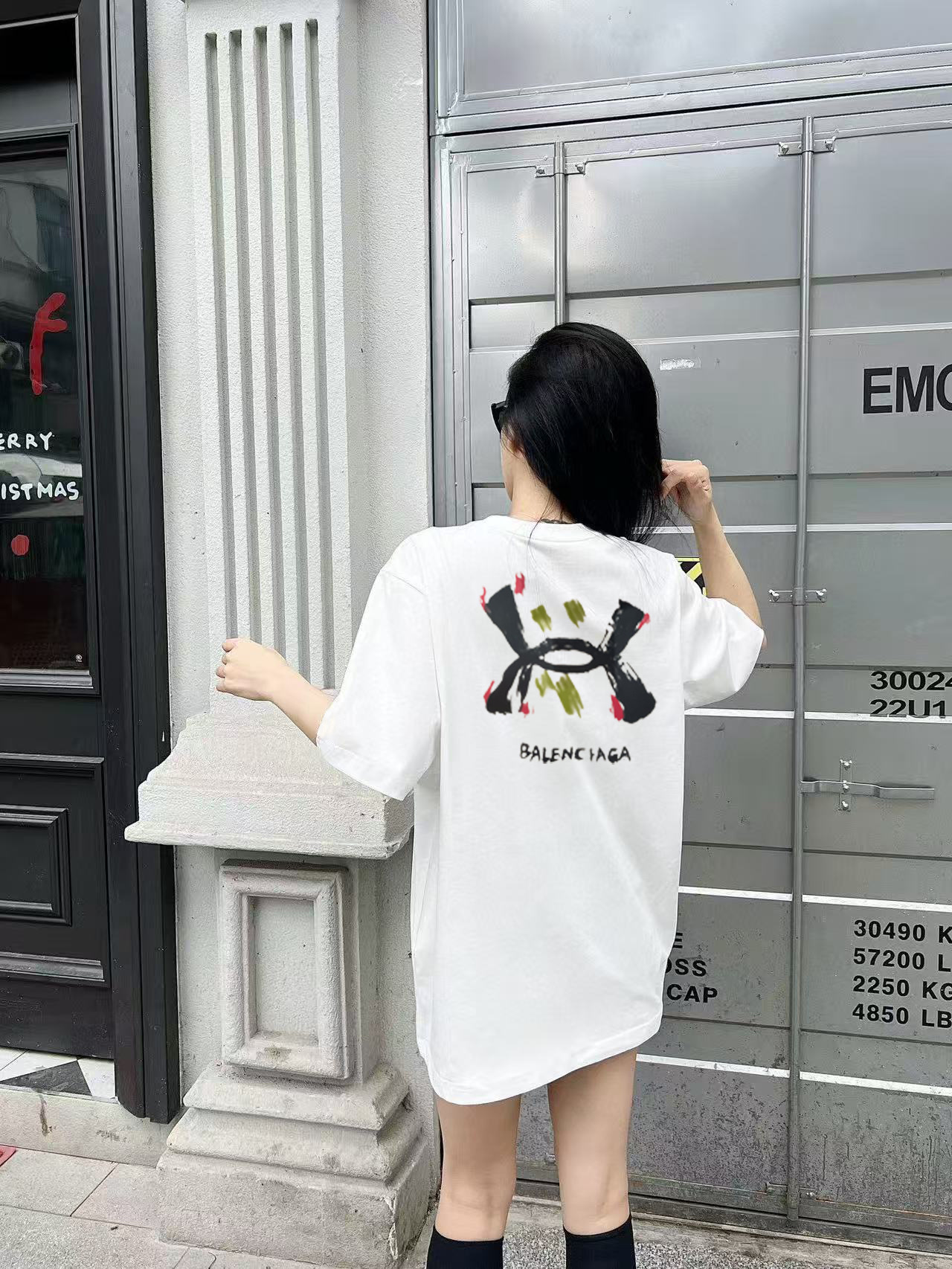 ￼ ￼ ￼ ￼ ￼ 巴黎世家 新款字母印花双层重工短袖T桖 字母图案不管是T桖还是卫衣都是每年的爆款单品