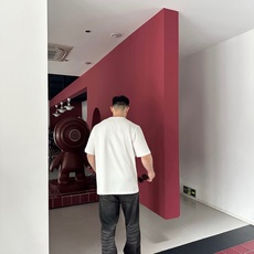 ALO 新款字母印花双层重工短袖T桖 字母图案不管是T桖还是卫衣都是每年的爆款单品 前幅大面积印花 ALO 新款字母印花双层重工短袖T桖 字母图案不管是T桖还是卫衣都是每年的爆款单品 前幅大面积印花