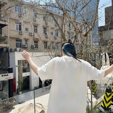 ALO 新款字母印花双层重工短袖T桖 字母图案不管是T桖还是卫衣都是每年的爆款单品 前幅大面积印花 ALO 新款字母印花双层重工短袖T桖 字母图案不管是T桖还是卫衣都是每年的爆款单品 前幅大面积印花