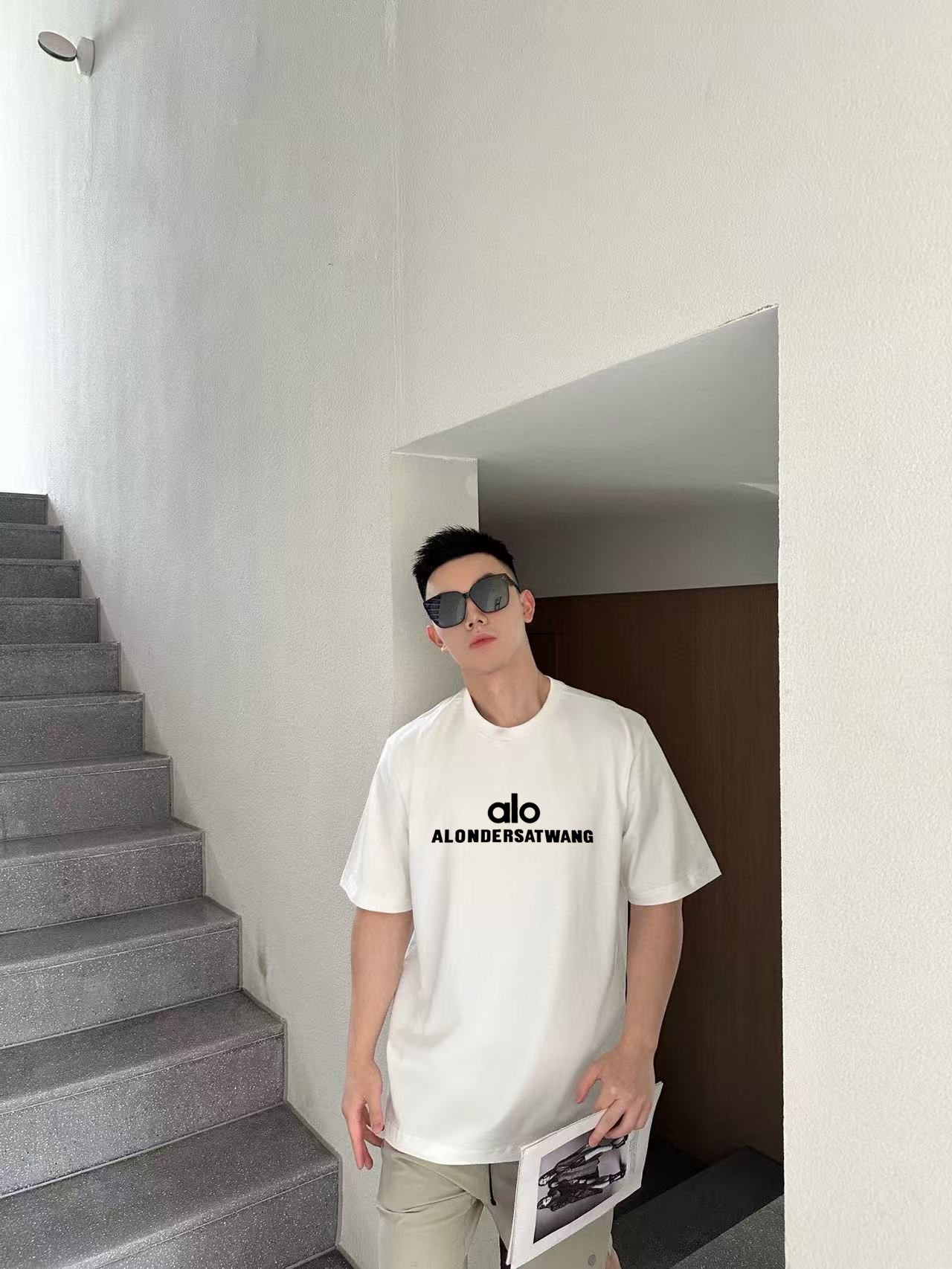 ￼ ￼ ￼ ￼ ￼ ALO 新款字母印花双层重工短袖T桖 字母图案不管是T桖还是卫衣都是每年的爆款单品 