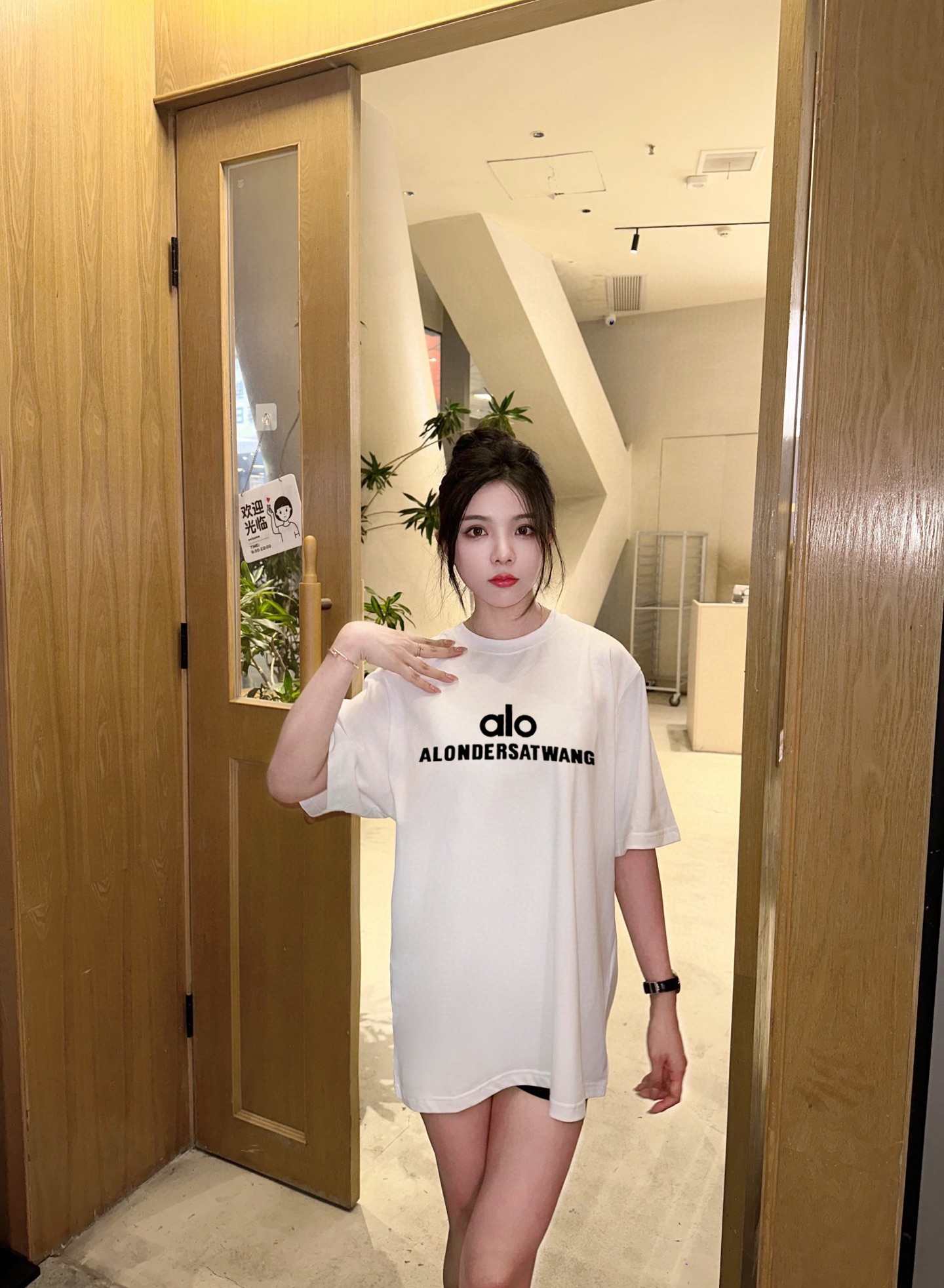 ￼ ￼ ￼ ￼ ￼ ￼ ￼ ￼ ￼￼ ALO 新款字母印花双层重工短袖T桖 字母图案不管是T桖还是卫衣都