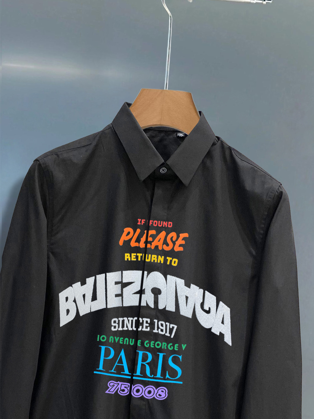 ￼ 巴黎世家 最新款男士必备款衬衫，100%天然棉，舒服透气，原单狠货，原版面料，柔软舒适，上身高端又奢