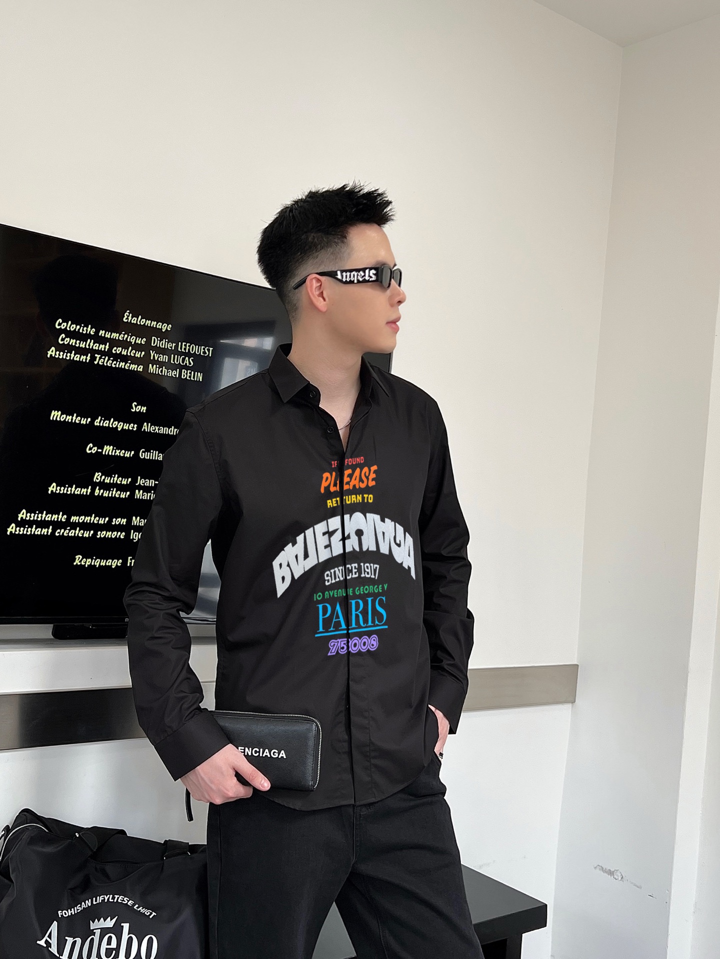 巴黎世家 最新款男士必备款衬衫，100%天然棉，舒服透气，原单狠货，原版面料，柔软舒适，上身高端又奢华，