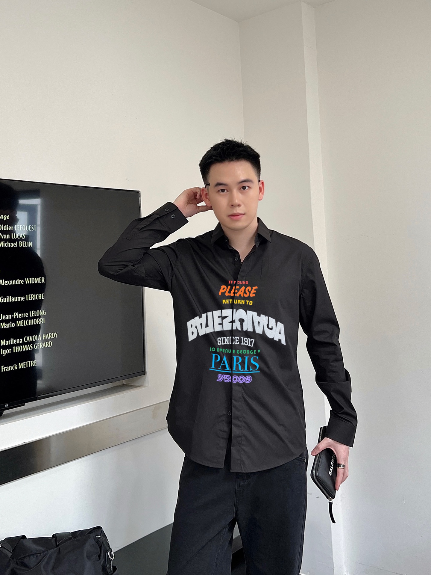 巴黎世家 最新款男士必备款衬衫，100%天然棉，舒服透气，原单狠货，原版面料，柔软舒适，上身高端又奢华，