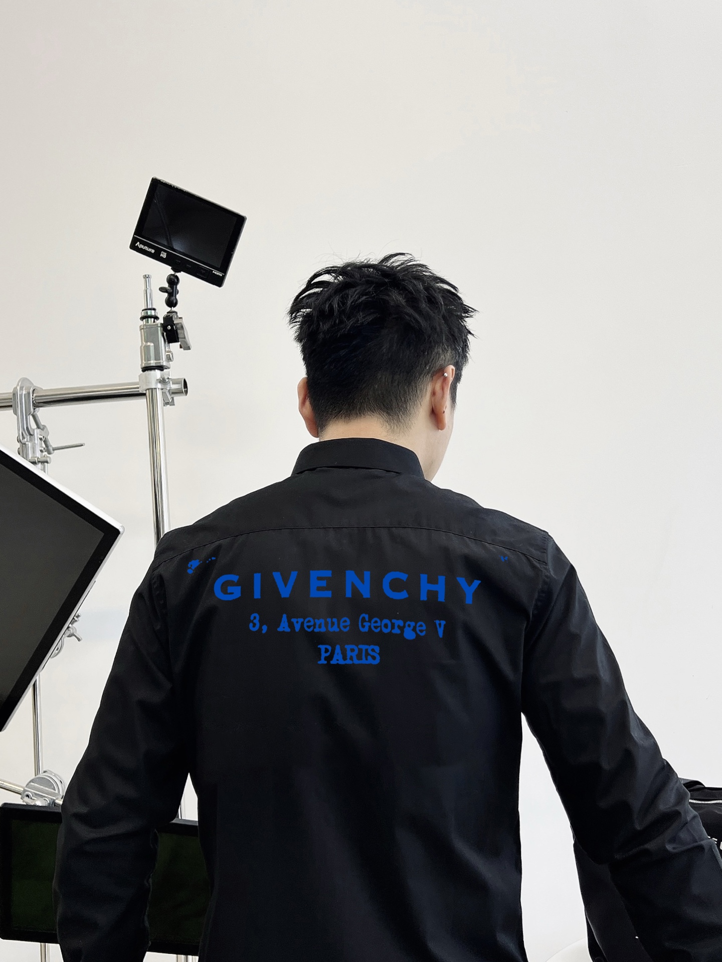 纪梵希 最新款男士必备款衬衫，100%天然棉，舒服透气，原单狠货，原版面料，柔软舒适，上身高端又奢华，足