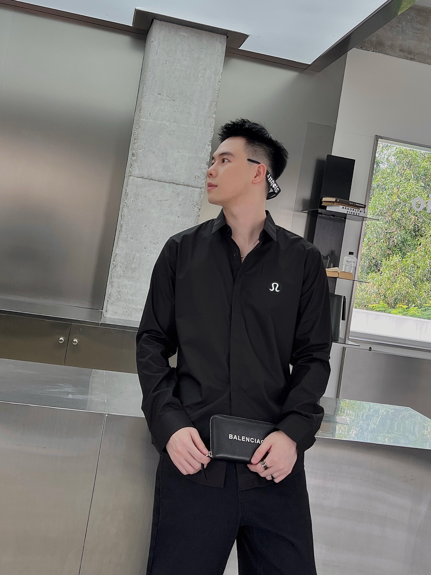 ￼ ￼ ￼ ￼ LULU 专柜最新款男士必备款长袖衬衫，100%天然棉，舒服透气，原单狠货，原版面料，柔