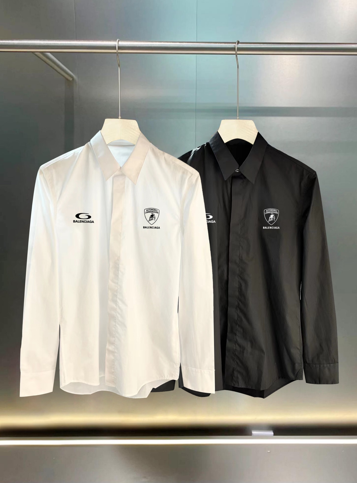 巴黎世家 最新款男士必备款衬衫，100%天然棉，舒服透气，原单狠货，原版面料，柔软舒适，上身高端又奢华，