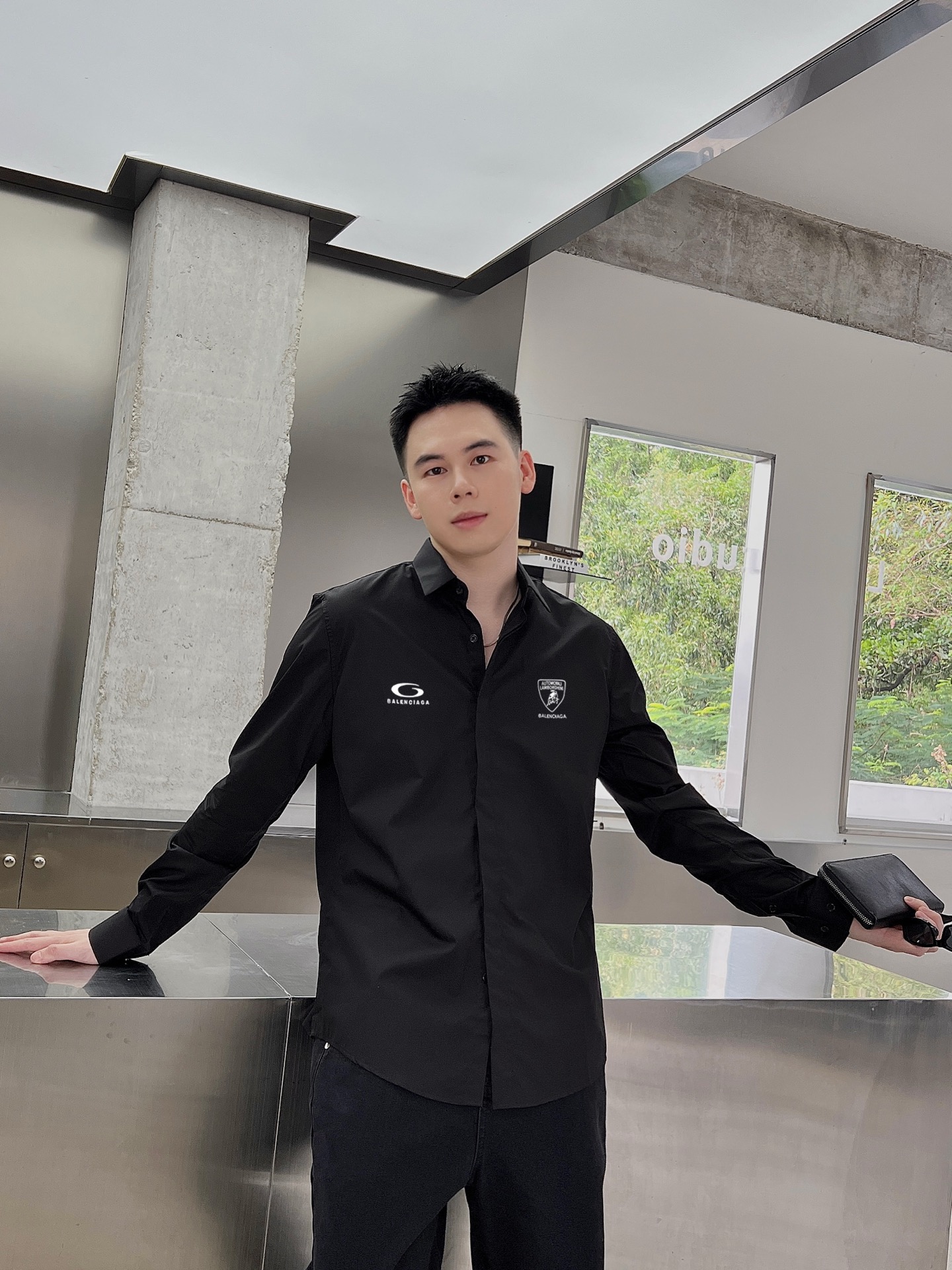 巴黎世家 最新款男士必备款衬衫，100%天然棉，舒服透气，原单狠货，原版面料，柔软舒适，上身高端又奢华，