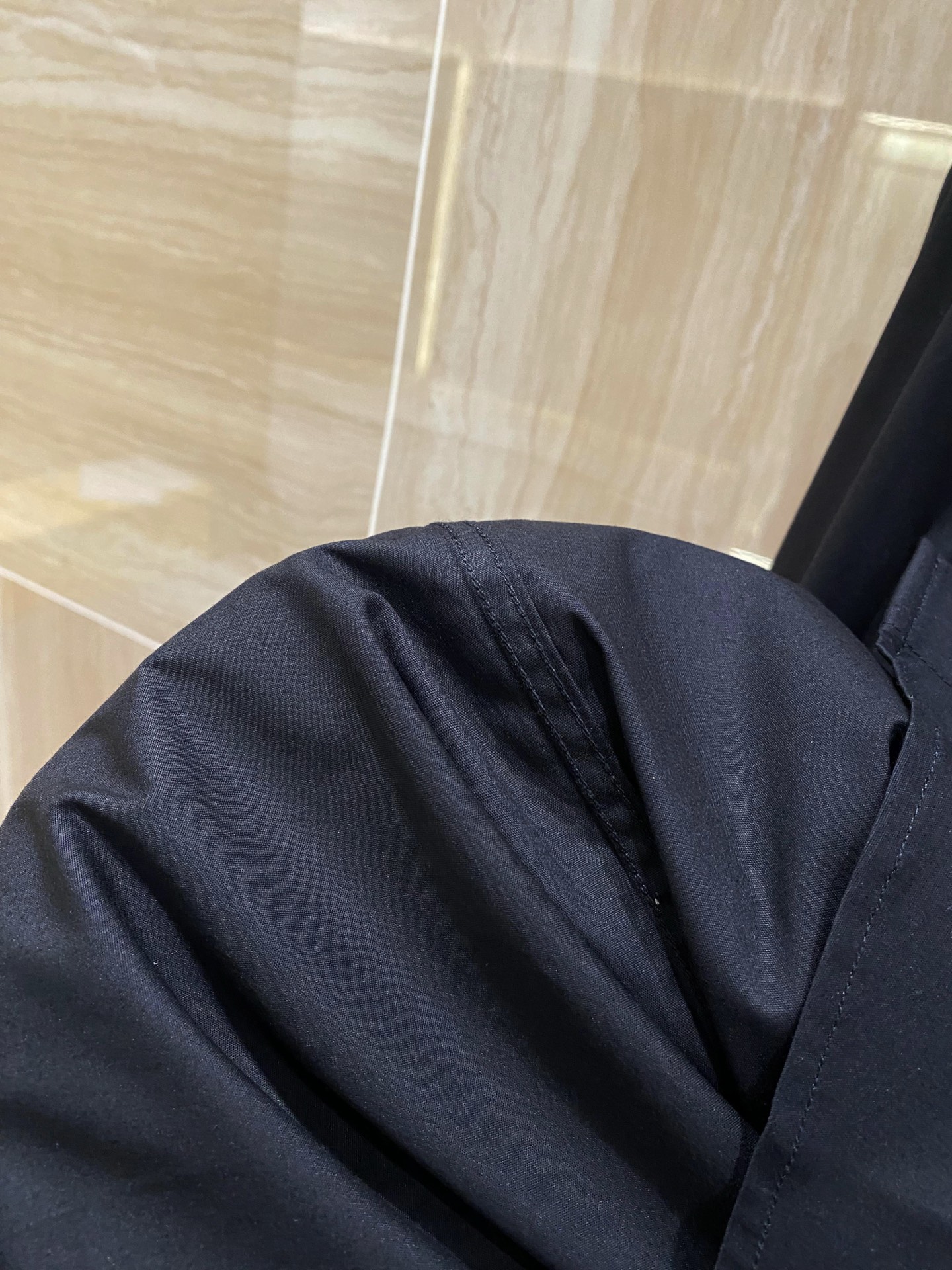 迪奥 最新款男士必备款衬衫，100%天然棉，舒服透气，原单狠货，原版面料，柔软舒适，上身高端又奢华，足够