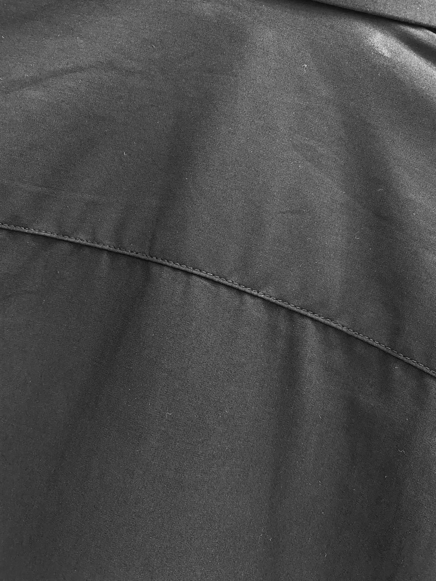 ￼ 巴黎世家 最新款男士必备款衬衫，100%天然棉，舒服透气，原单狠货，原版面料，柔软舒适，上身高端又奢