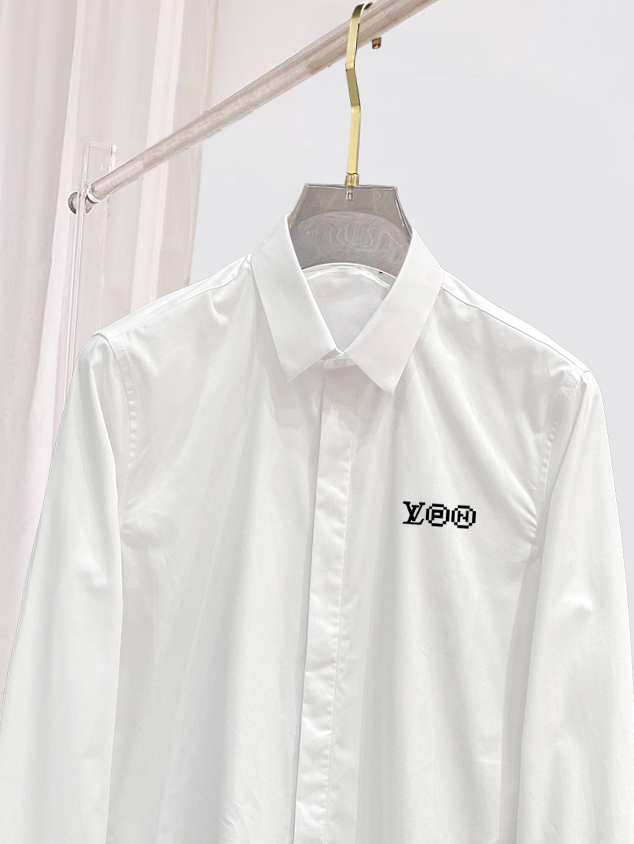 ￼ 路易威登 最新款男士必备款衬衫，100%天然棉，舒服透气，原单狠货，原版面料，柔软舒适，上身高端又奢