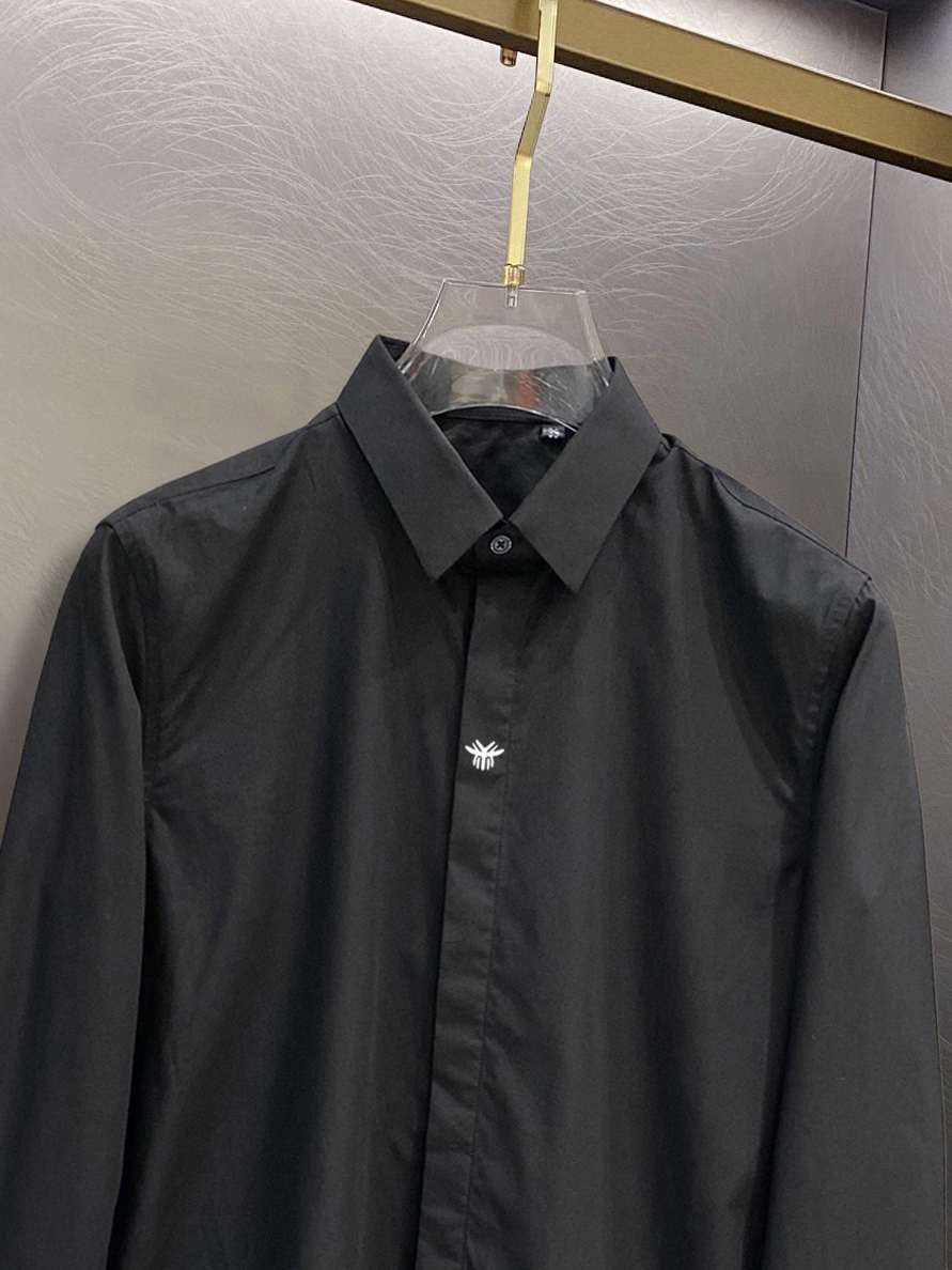 迪奥 最新款男士必备款衬衫，100%天然棉，舒服透气，原单狠货，原版面料，柔软舒适，上身高端又奢华，足够