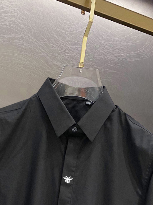 迪奥 最新款男士必备款衬衫，100%天然棉，舒服透气，原单狠货，原版面料，柔软舒适，上身高端又奢华，足够