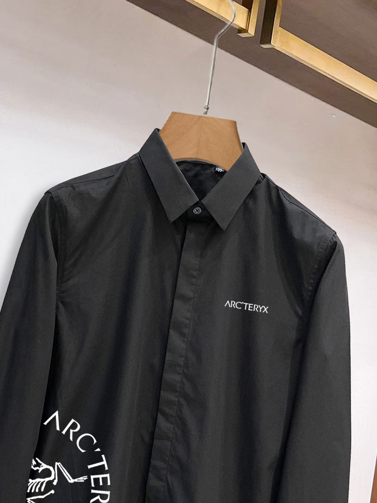 ￼ 始祖鸟 最新款男士必备款衬衫，100%天然棉，舒服透气，原单狠货，原版面料，柔软舒适，上身高端又奢华