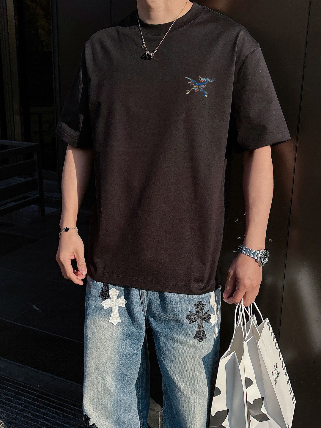 ￼ ￼ ￼ ￼ ￼ 始祖鸟 新款字母印花双层重工短袖T桖 字母图案不管是T桖还是卫衣都是每年的爆款单品 