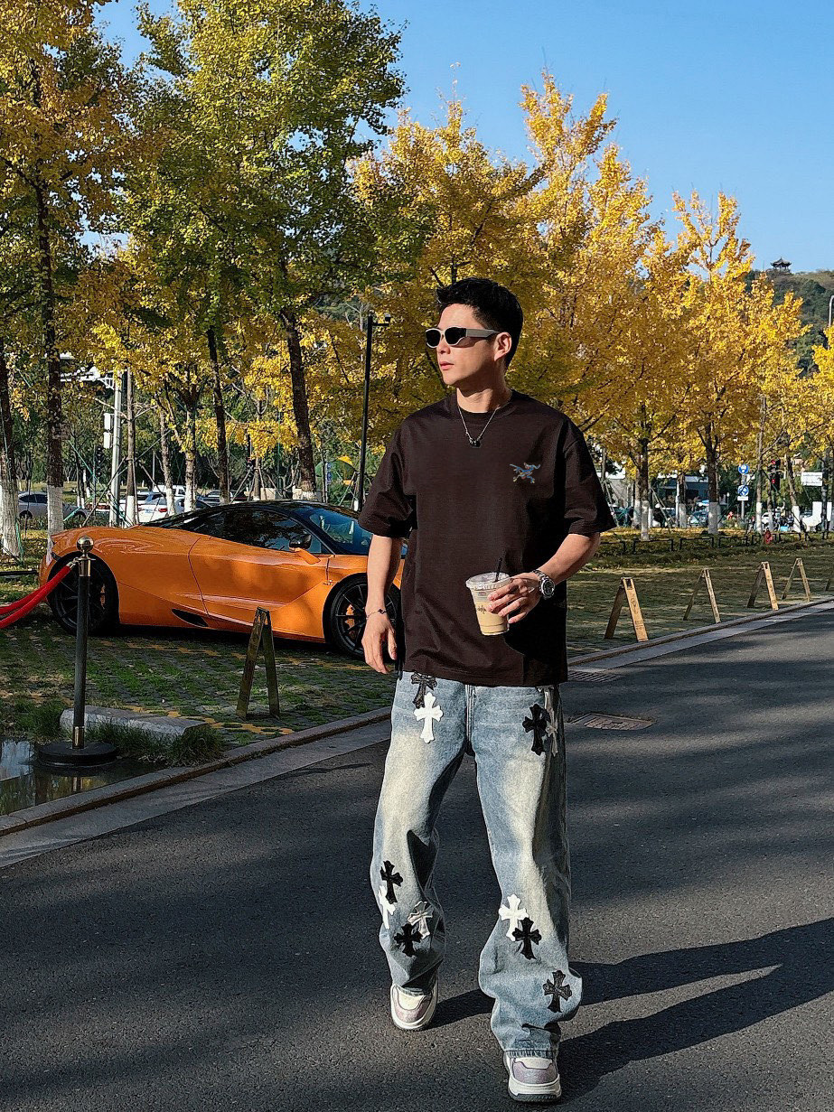 ￼ ￼ ￼ ￼ ￼ 始祖鸟 新款字母印花双层重工短袖T桖 字母图案不管是T桖还是卫衣都是每年的爆款单品 