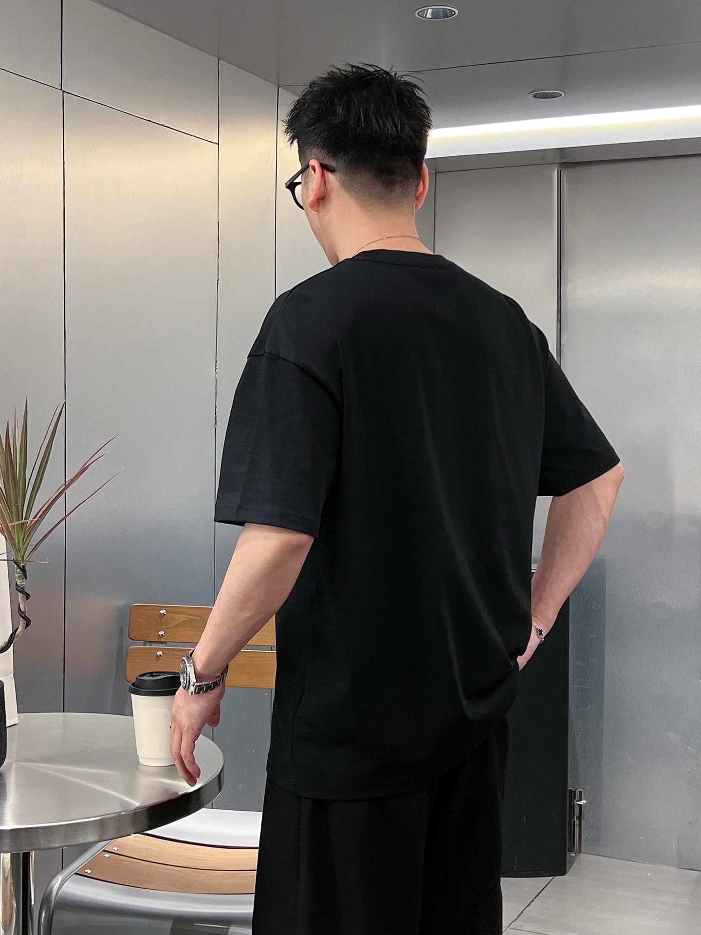 ￼ ￼ ￼ ￼ ￼ ￼ ￼ ￼ ￼￼ 范思哲 新款字母印花双层重工短袖T桖 字母图案不管是T桖还是卫衣都