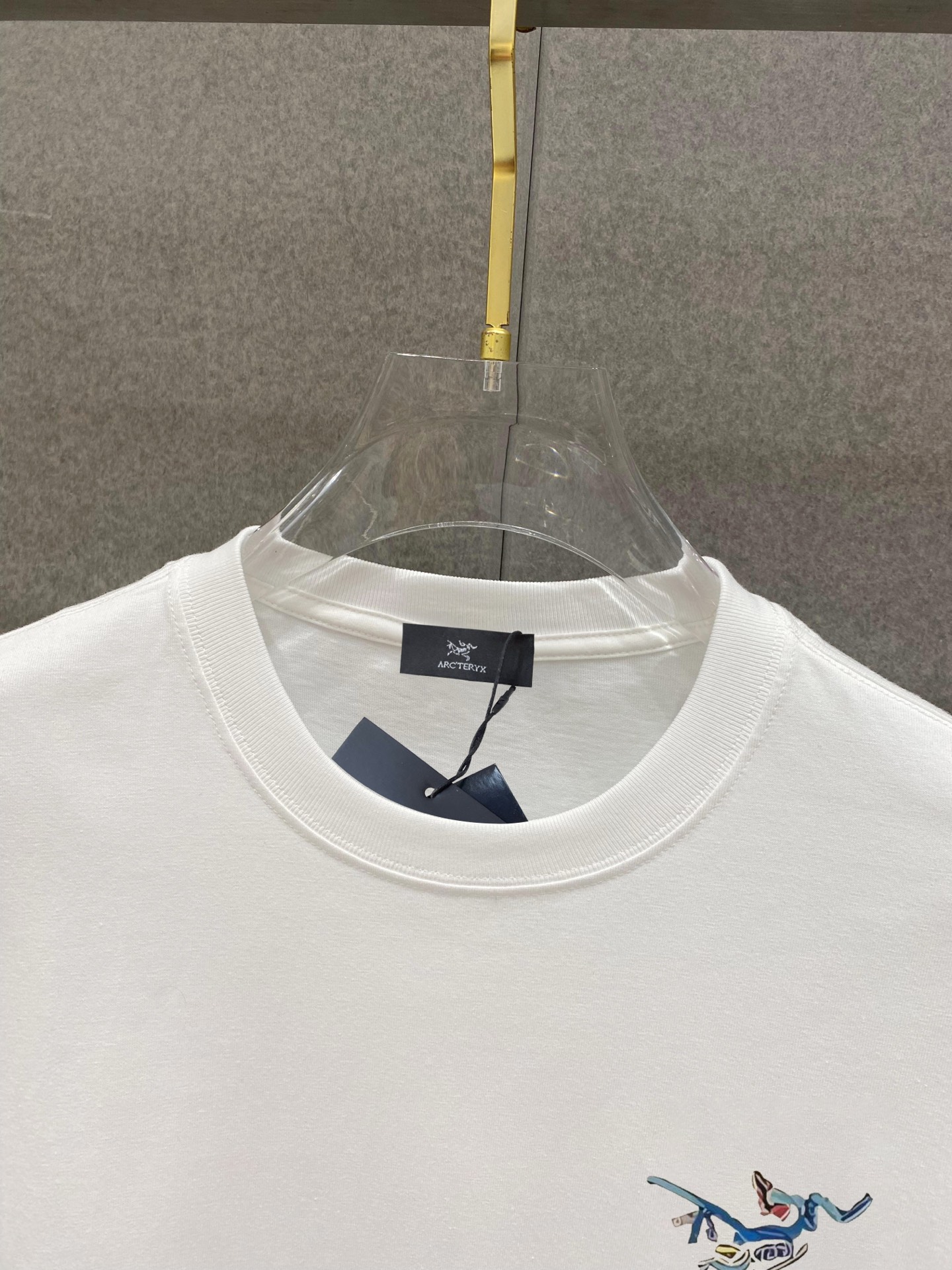 ￼ ￼ ￼ ￼ ￼ ￼ ￼ ￼ ￼￼ 始祖鸟 新款字母印花双层重工短袖T桖 字母图案不管是T桖还是卫衣都