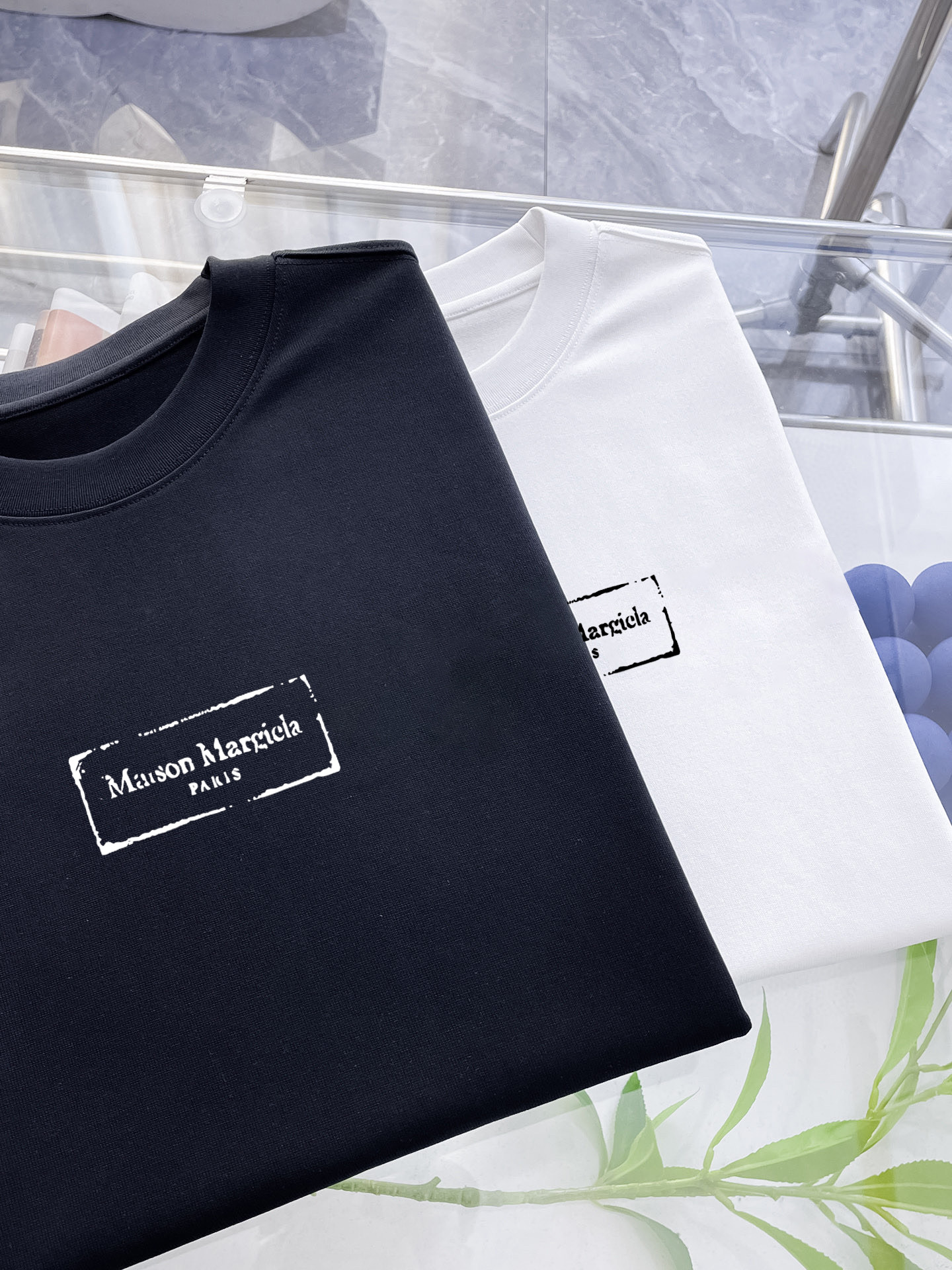 ￼ ￼ ￼ ￼ ￼ 马吉拉 新款字母印花双层重工短袖T桖 字母图案不管是T桖还是卫衣都是每年的爆款单品 