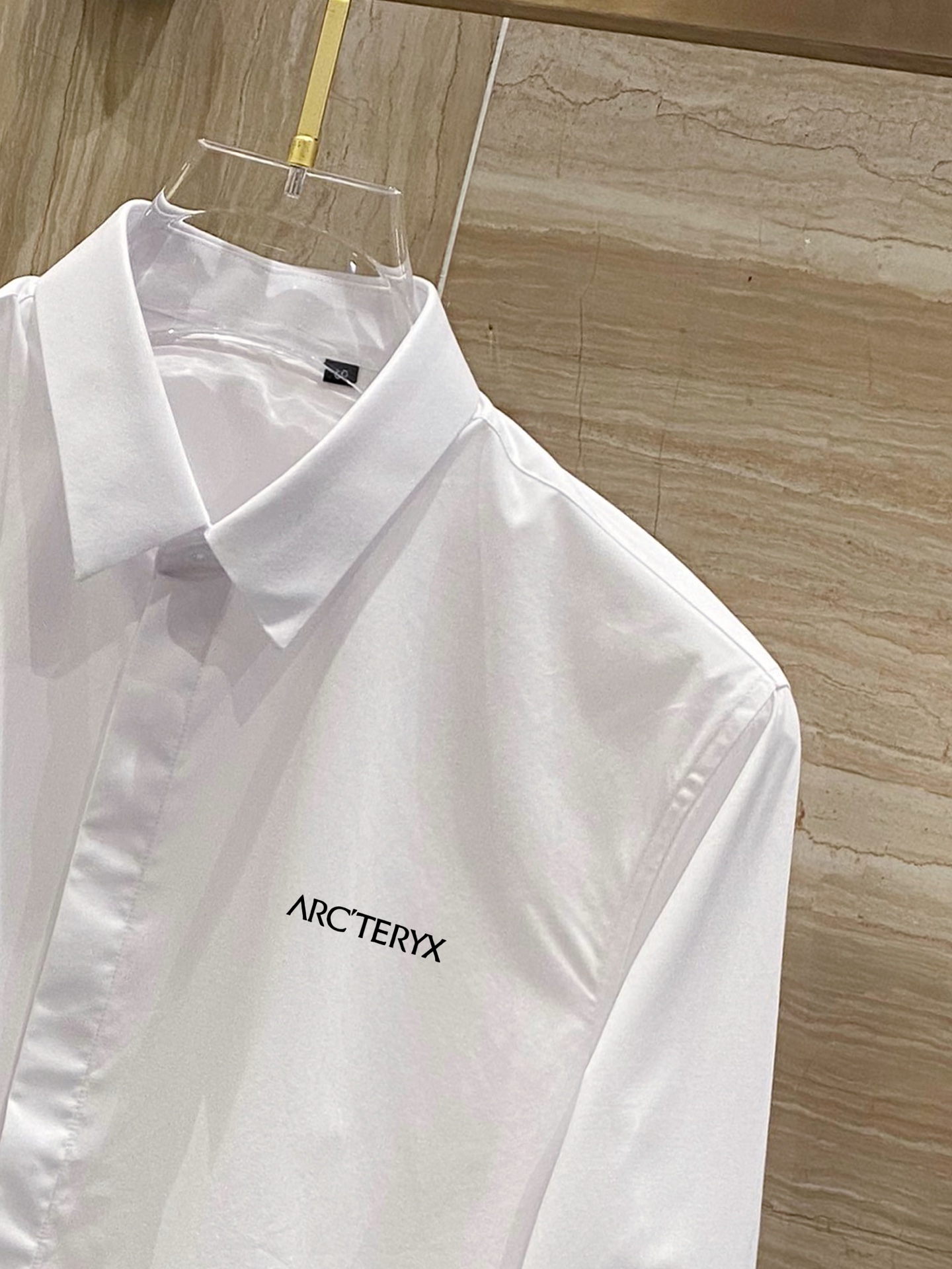 始祖鸟 新款男士必备款衬衫，100%天然棉，舒服透气，原单狠货，原版面料，柔软舒适，上身高端又奢华，足够