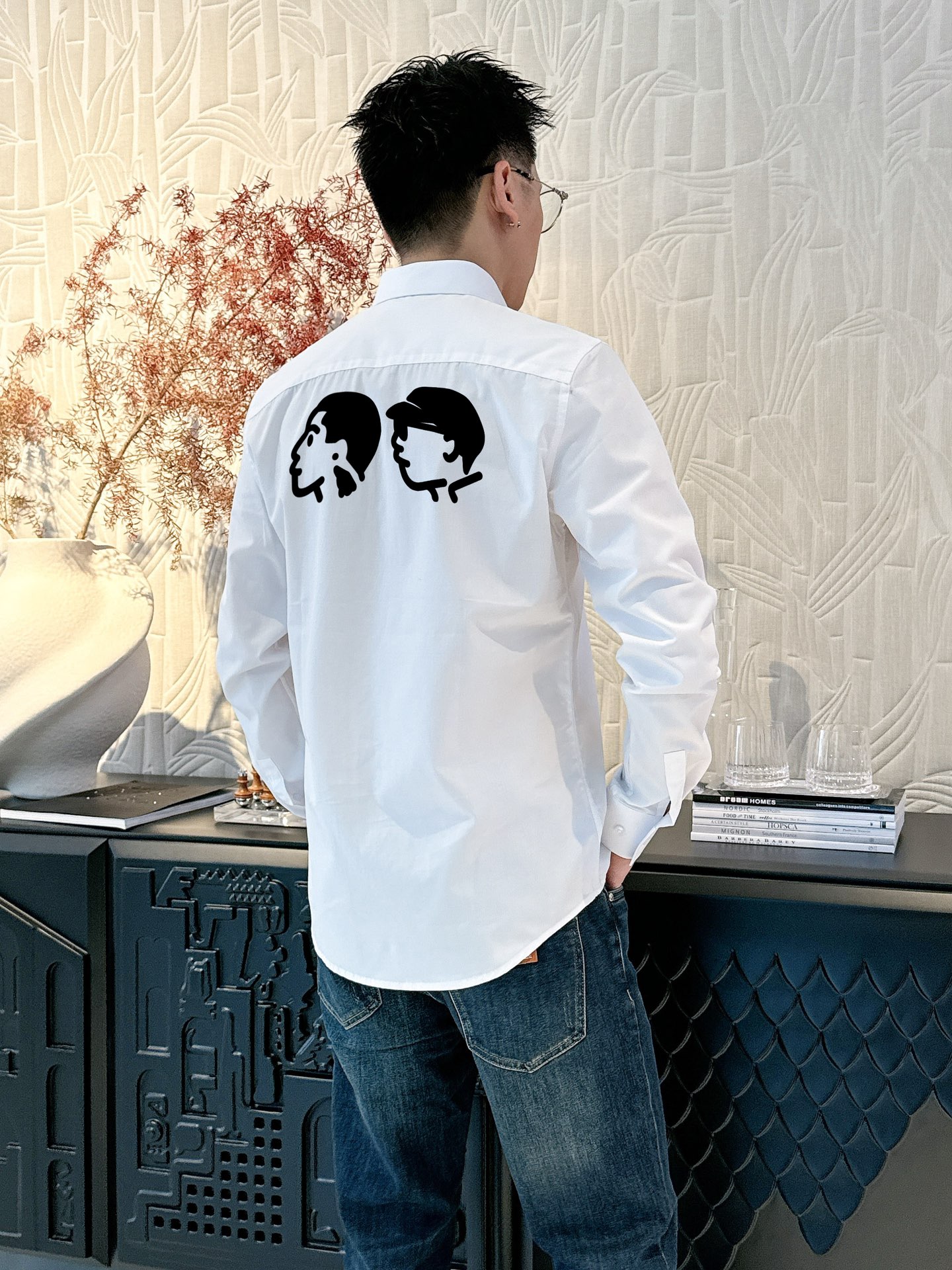 路易威登 最新款男士必备款衬衫，100%天然棉，舒服透气，原单狠货，原版面料，柔软舒适，上身高端又奢华，