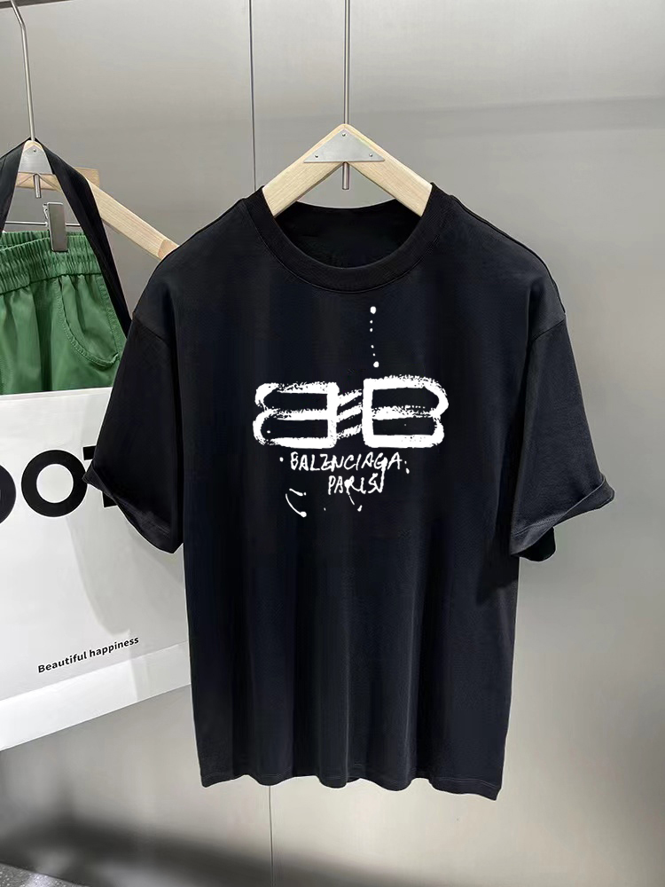 ￼ ￼ ￼ ￼ ￼ ￼ ￼ ￼ ￼￼ 巴黎世家新款字母印花双层重工短袖T桖 字母图案不管是T桖还是卫衣都