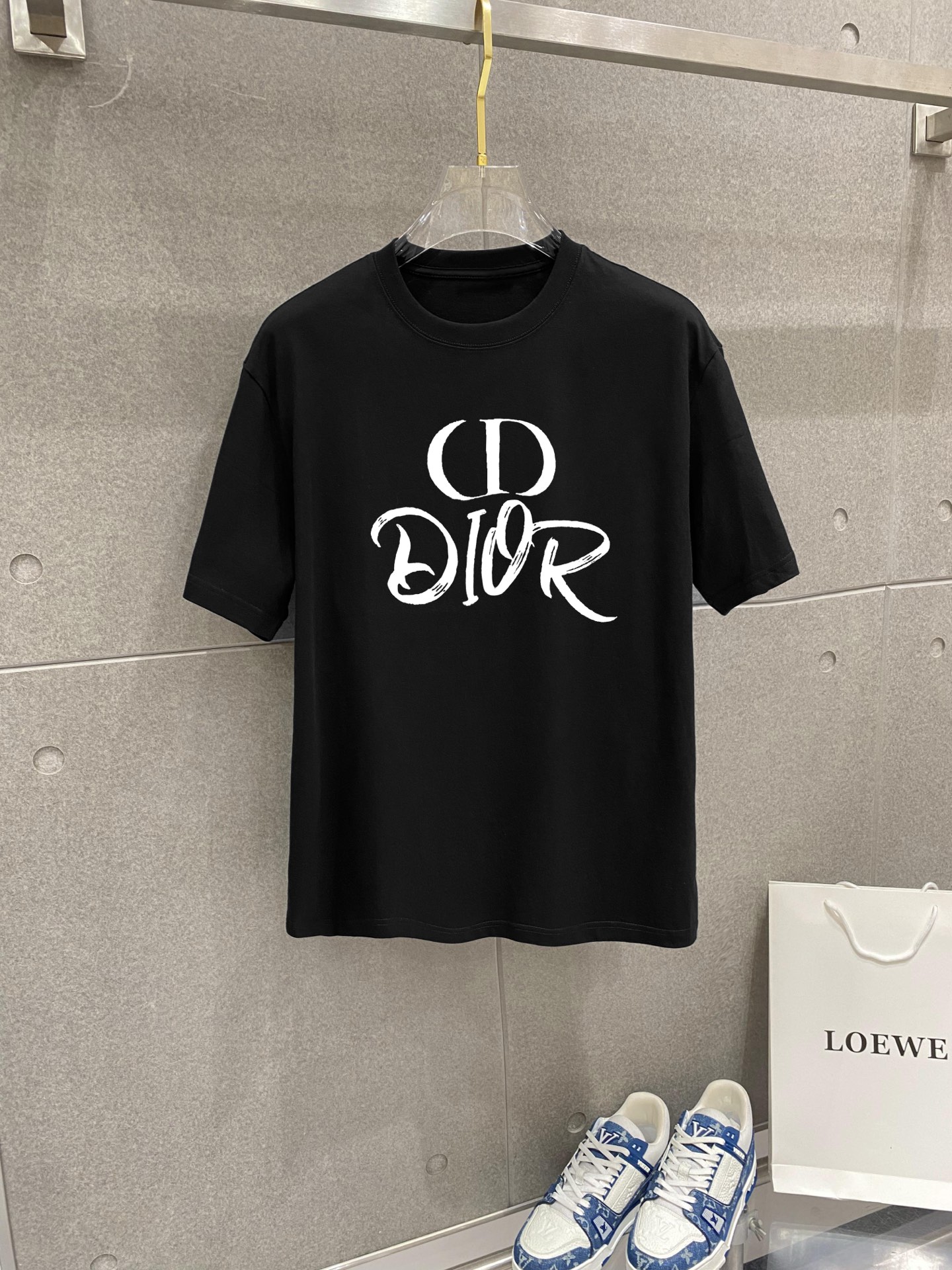 ￼ ￼ ￼ ￼ ￼ ￼ ￼ ￼ ￼￼ 迪奥 新款字母印花双层重工短袖T桖 字母图案不管是T桖还是卫衣都是